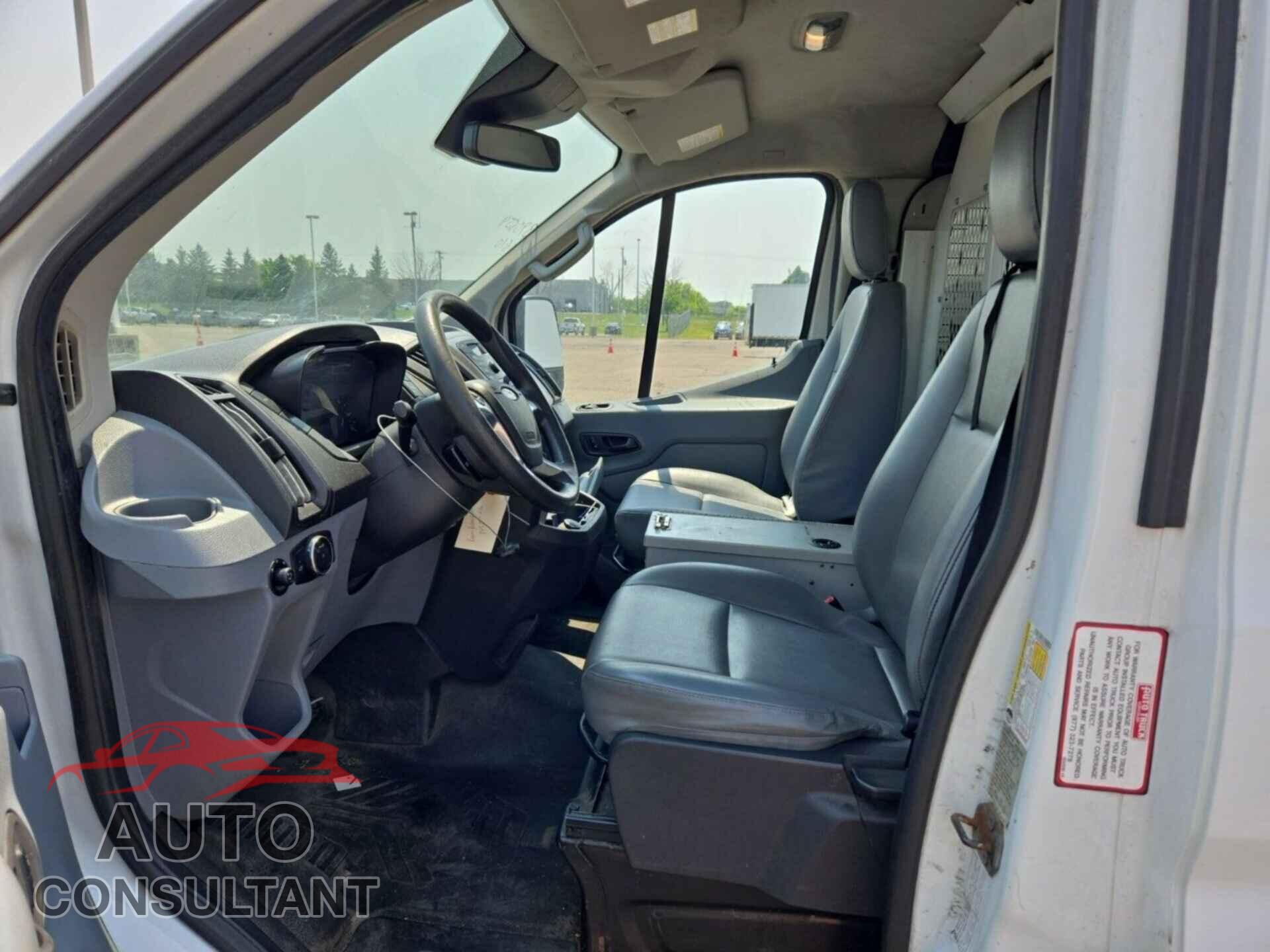 FORD TRANSIT 2017 - 1FTYE1YM3HKA82548