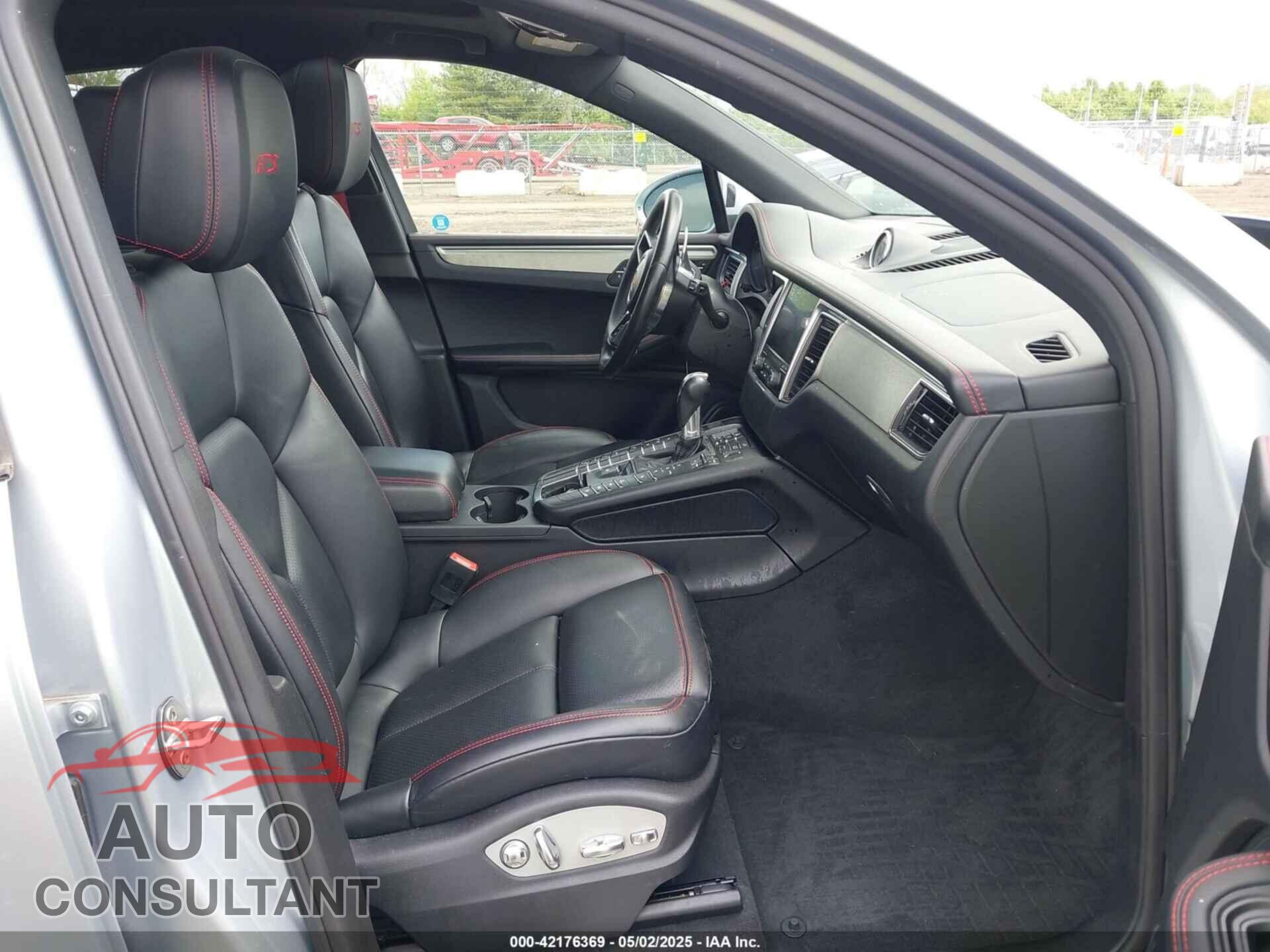PORSCHE MACAN 2018 - WP1AG2A59JLB62326