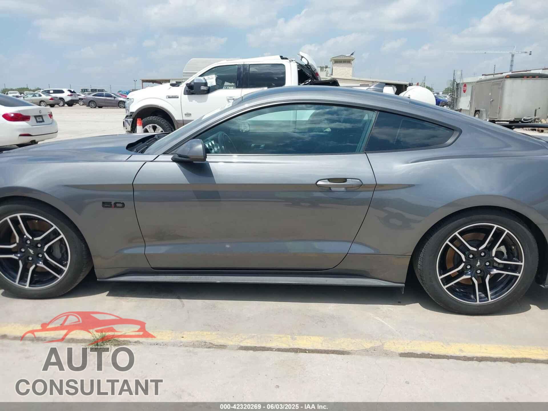 FORD MUSTANG 2021 - 1FA6P8CF5M5126714