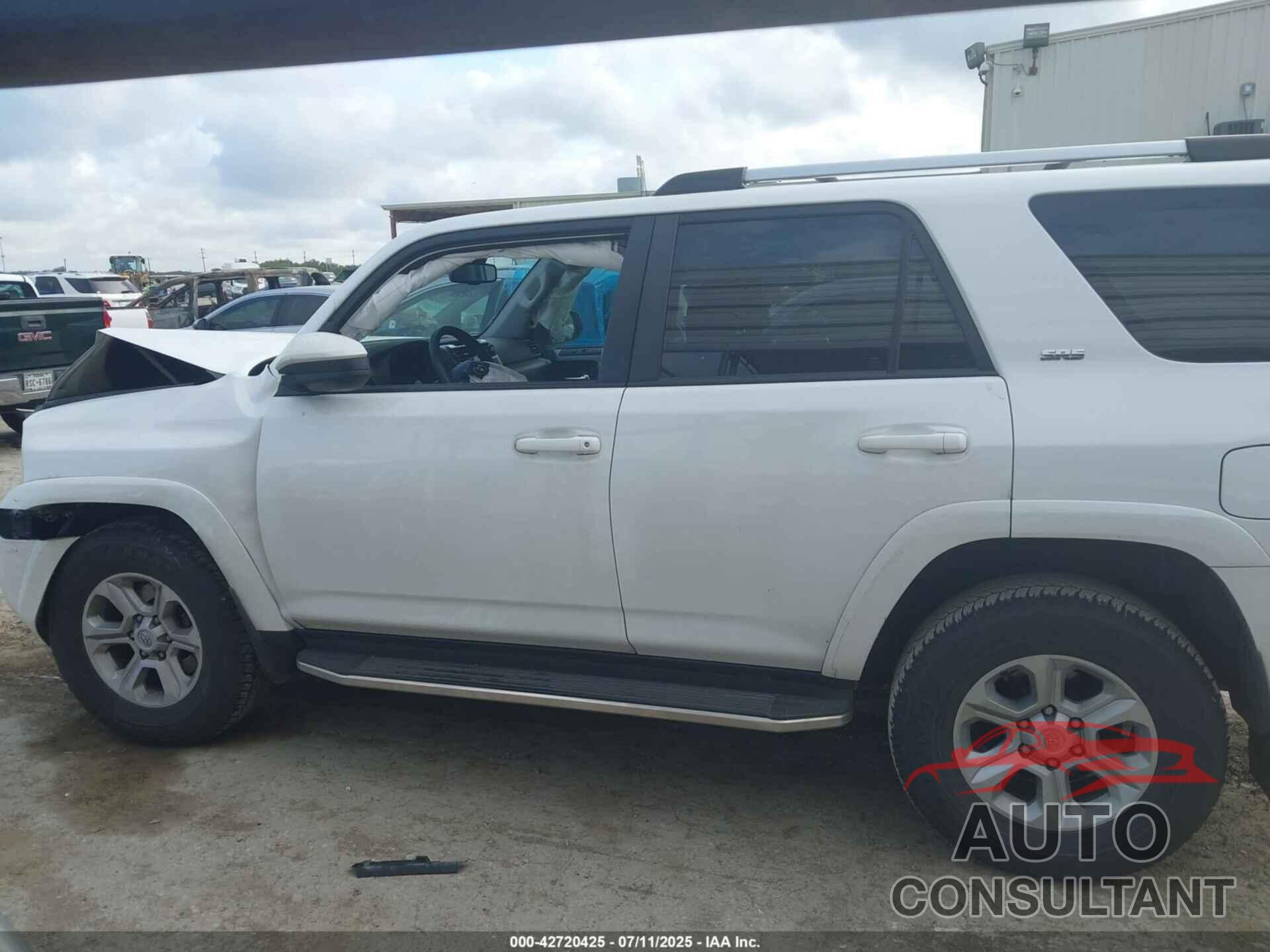 TOYOTA 4RUNNER 2022 - JTEEU5JR6N5260929