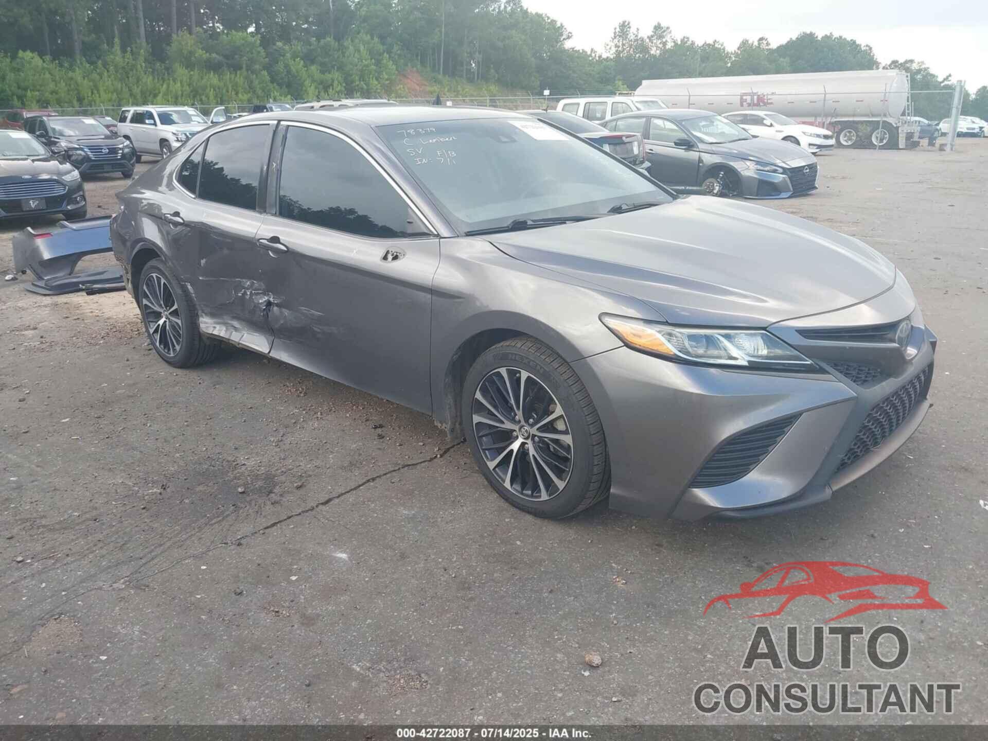 TOYOTA CAMRY 2018 - 4T1B11HK6JU009132