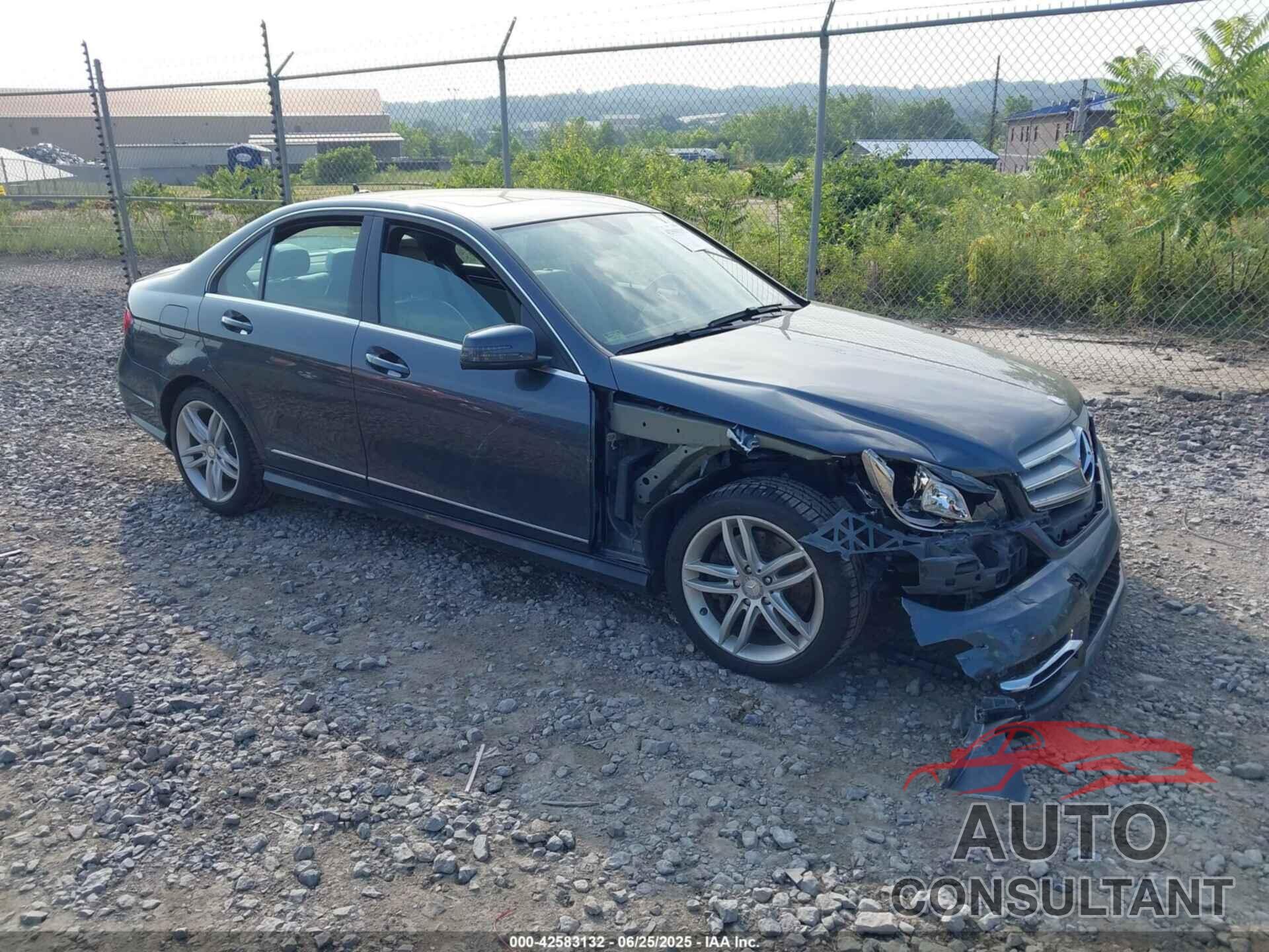 MERCEDES-BENZ C 2013 - Wddgf8AB1DG109808