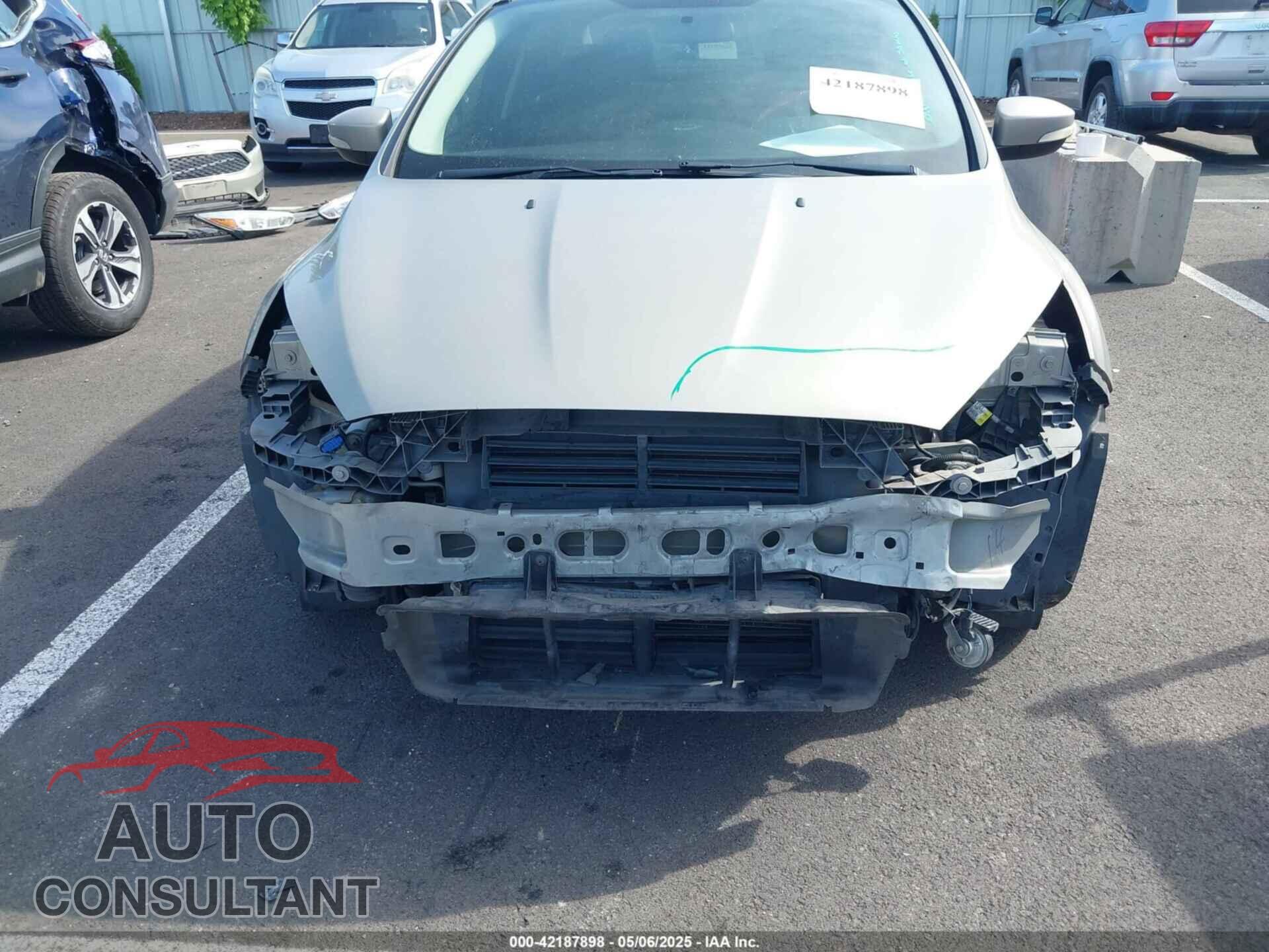 FORD FOCUS 2015 - 1FADP3F29FL206003