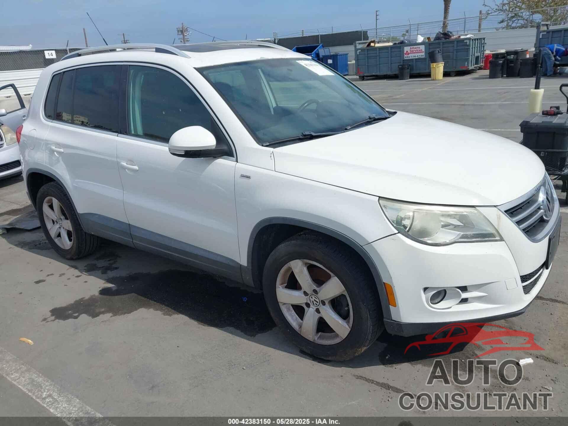 VOLKSWAGEN TIGUAN 2010 - WVGAV7AX6AW529988