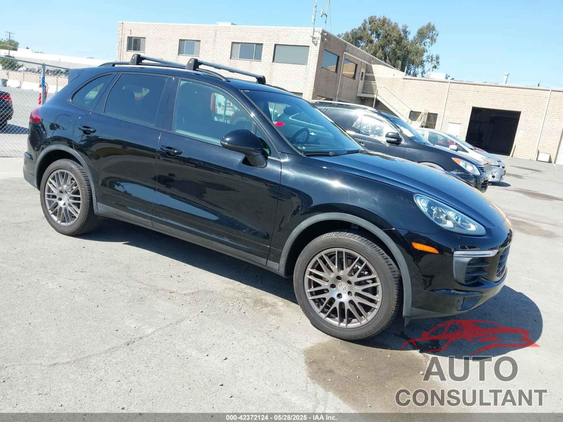 PORSCHE CAYENNE 2016 - WP1AA2A27GKA13225