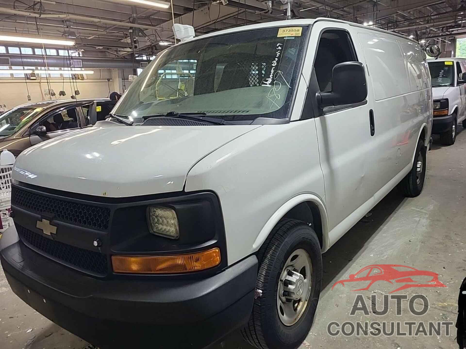 CHEVROLET EXPRESS G2500 2015 - 1GCWGFCF7F1127808