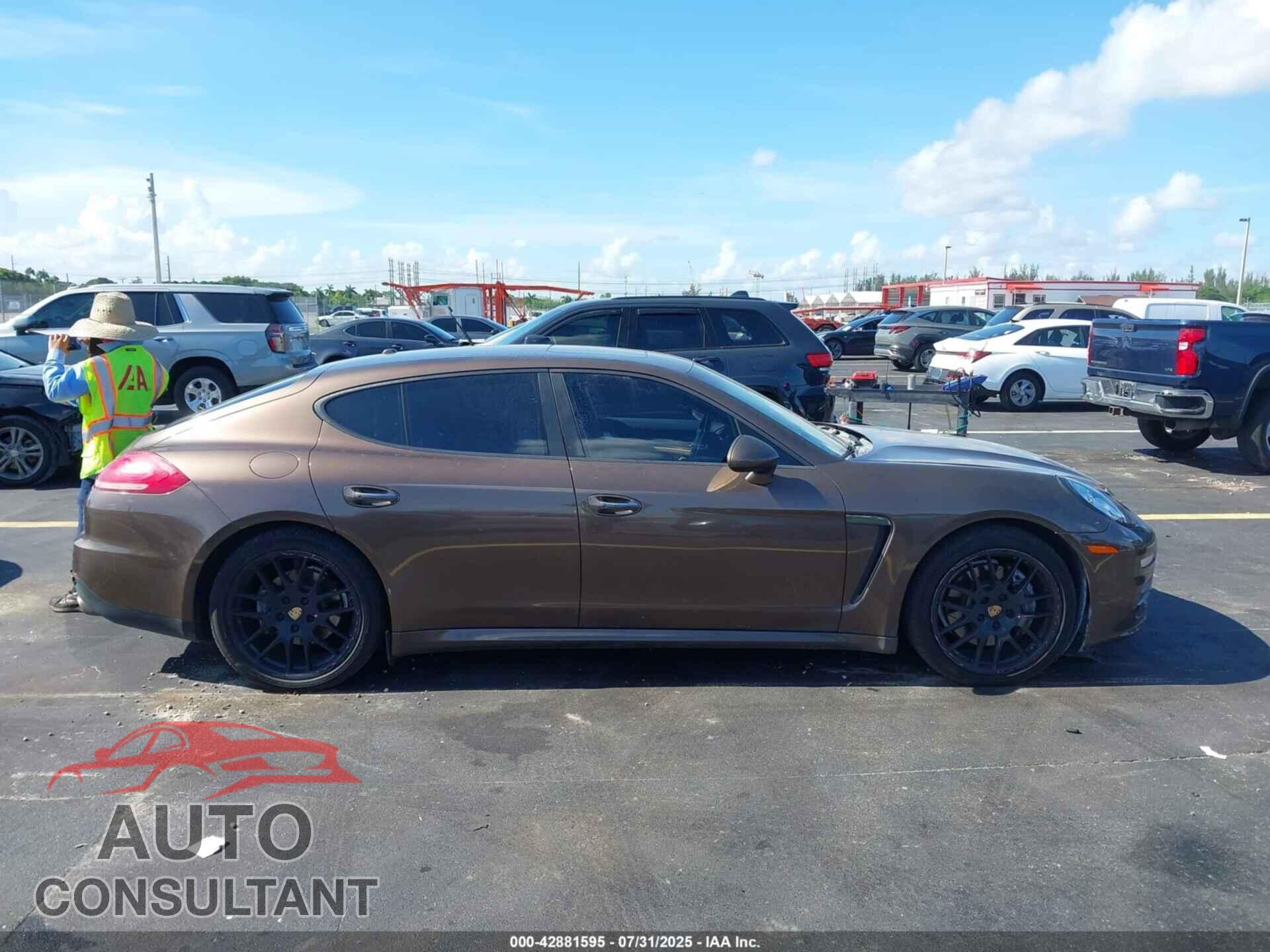 PORSCHE PANAMERA 2015 - WP0AA2A70FL001374