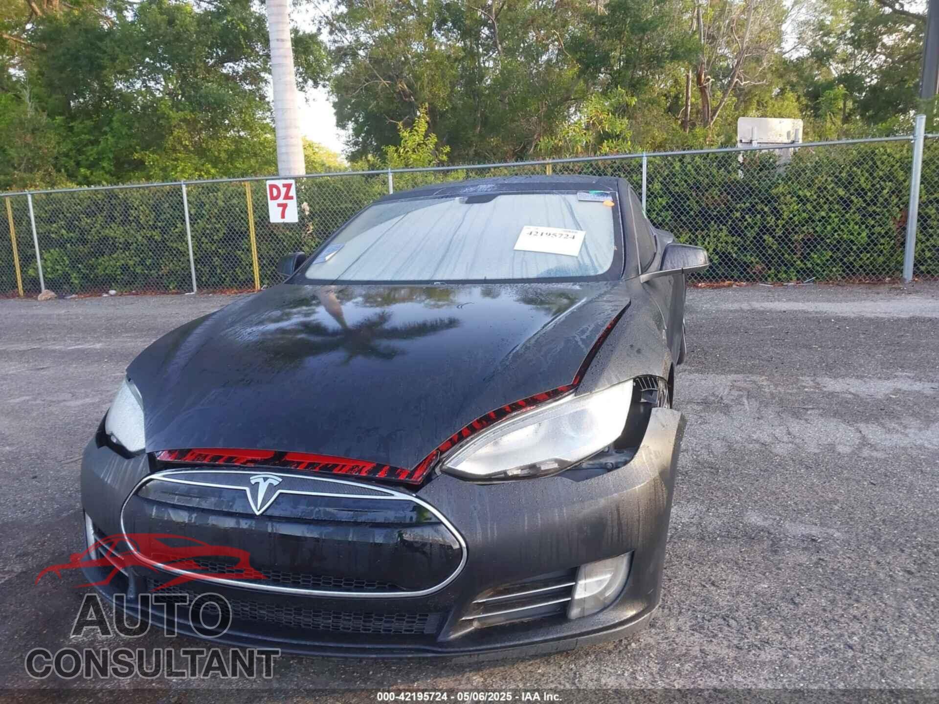 TESLA MODEL S 2012 - 5YJSA1DN5CFS00184