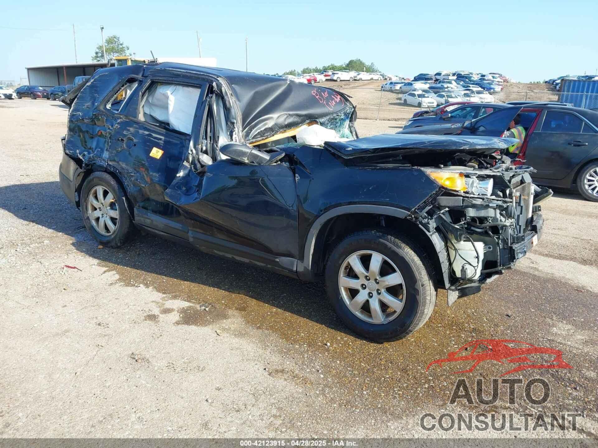 KIA SORENTO 2013 - 5XYKT3A14DG361286