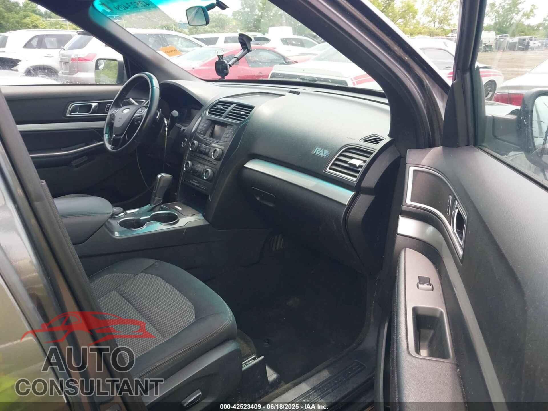 FORD EXPLORER 2017 - 1FM5K8D87HGB29110