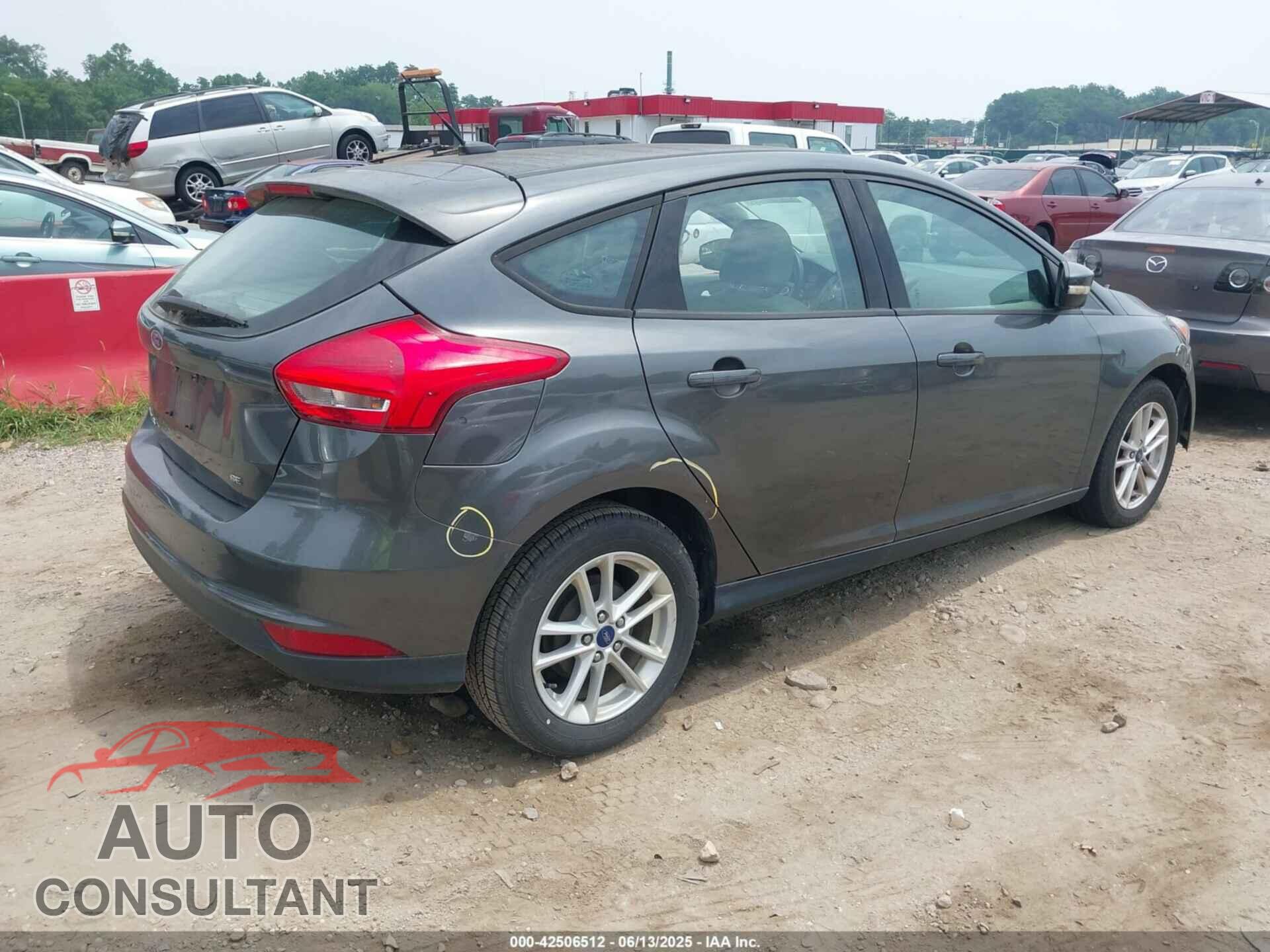 FORD FOCUS 2017 - 1FADP3K26HL232194