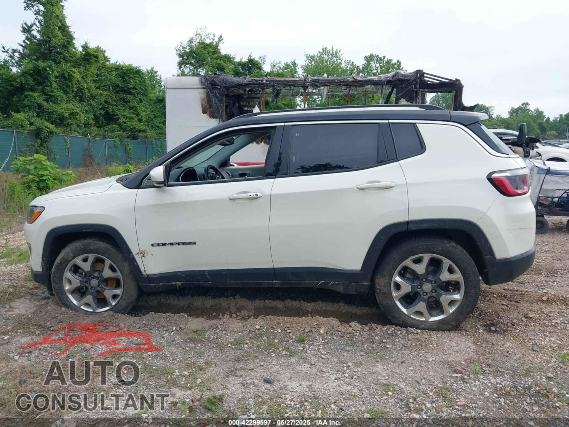 JEEP COMPASS 2018 - 3C4NJDCB5JT100817