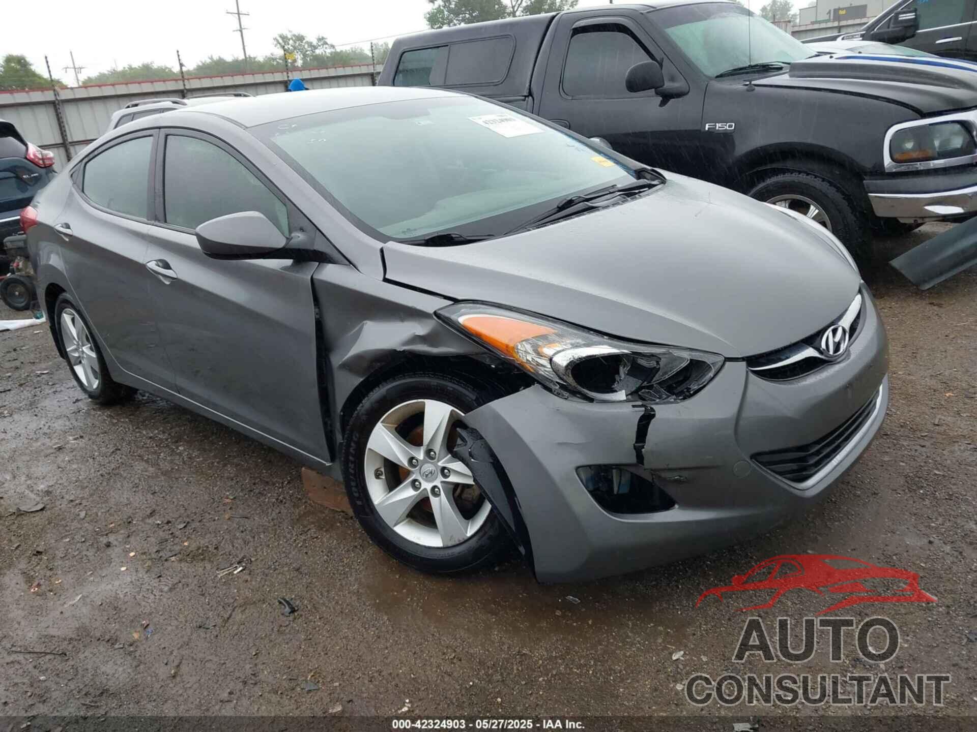 HYUNDAI ELANTRA 2013 - 5NPDH4AE7DH173891