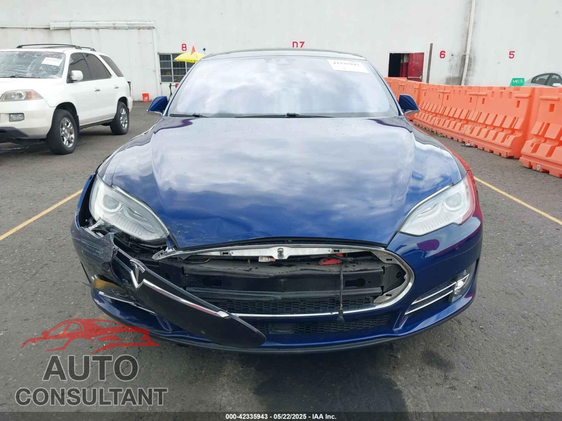 TESLA MODEL S 2015 - 5YJSA1H22FF095964