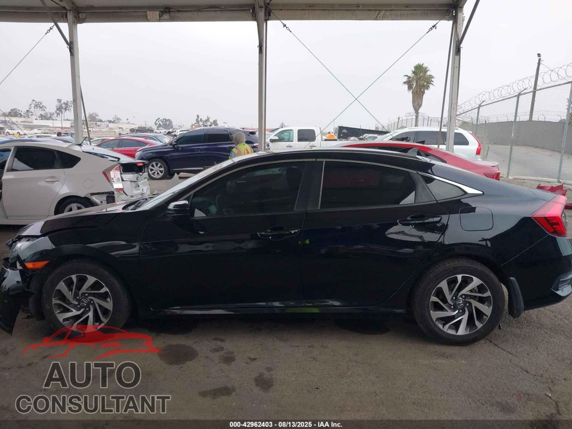 HONDA CIVIC 2017 - 19XFC2F72HE202584
