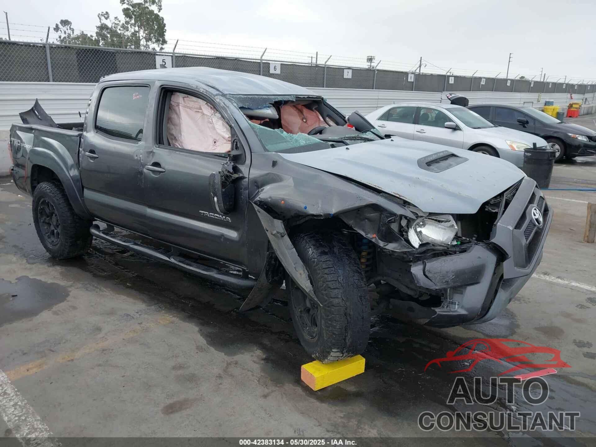 TOYOTA TACOMA 2015 - 3TMJU4GN4FM185497