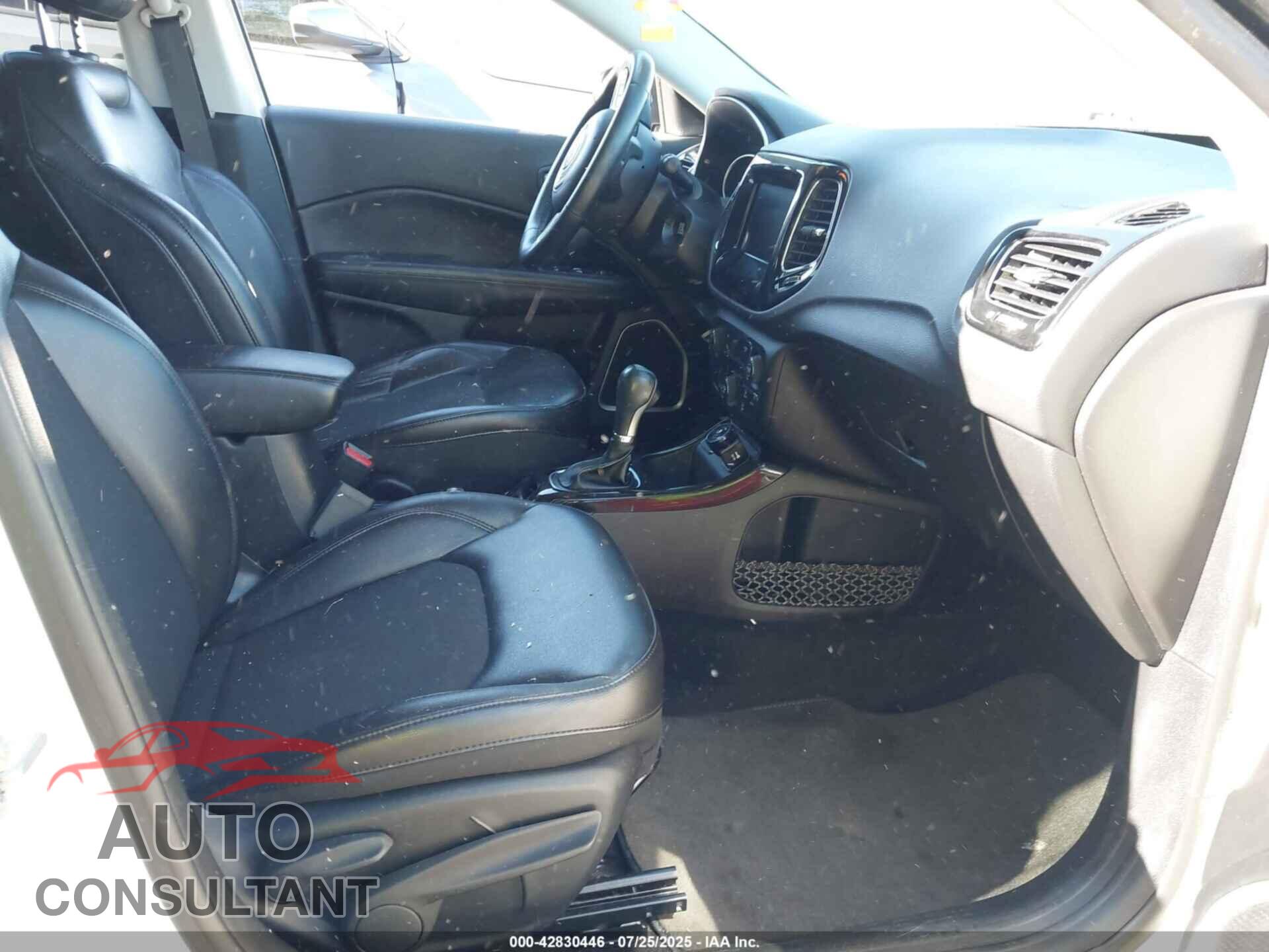 JEEP COMPASS 2018 - 3C4NJCBB5JT304979