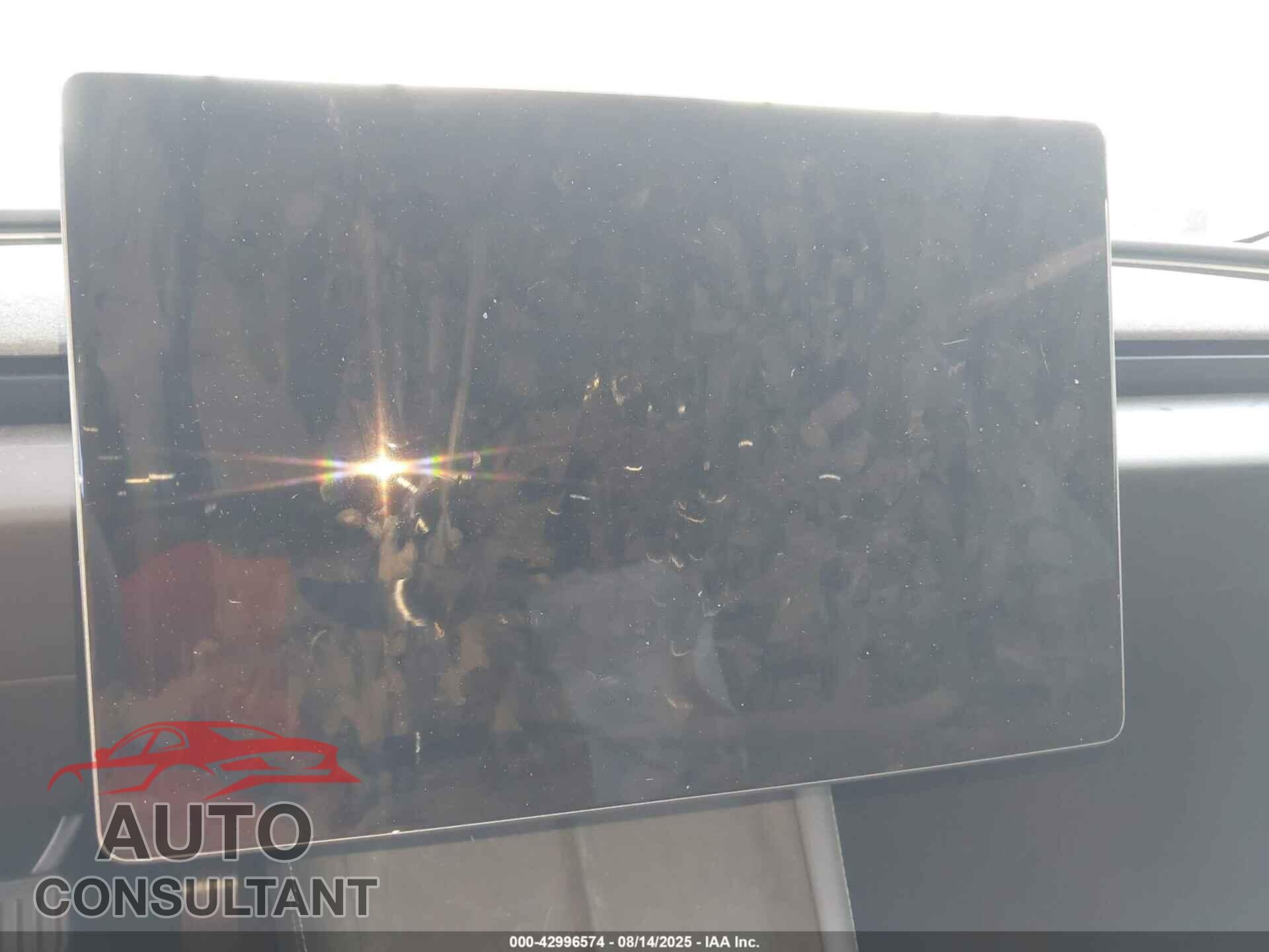 TESLA MODEL 3 2025 - 5YJ3E1EA2SF008269