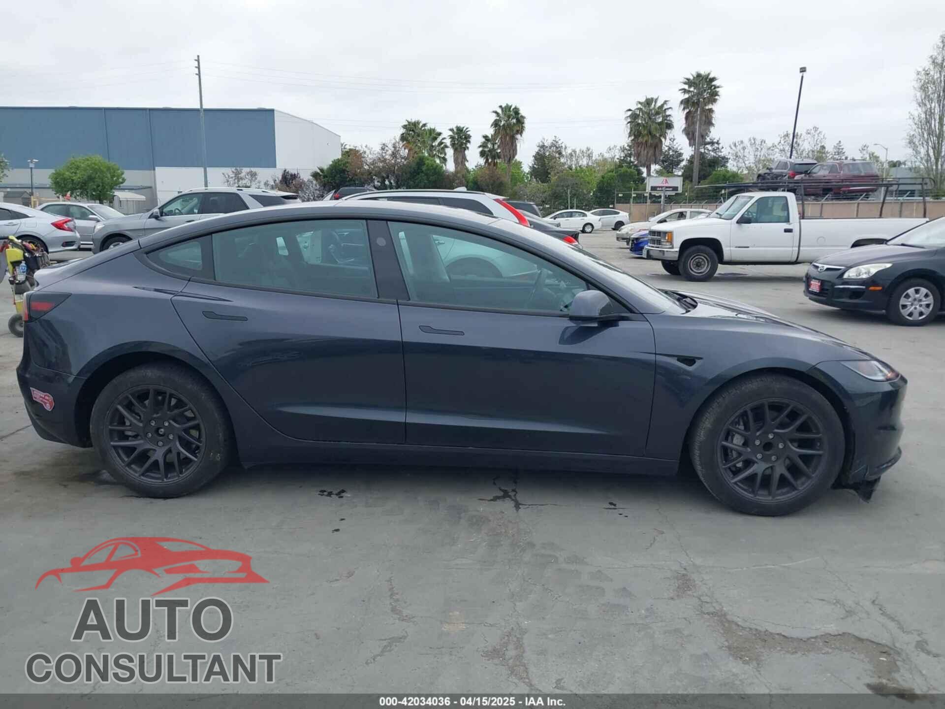 TESLA MODEL 3 2024 - 5YJ3E1EA2RF784394