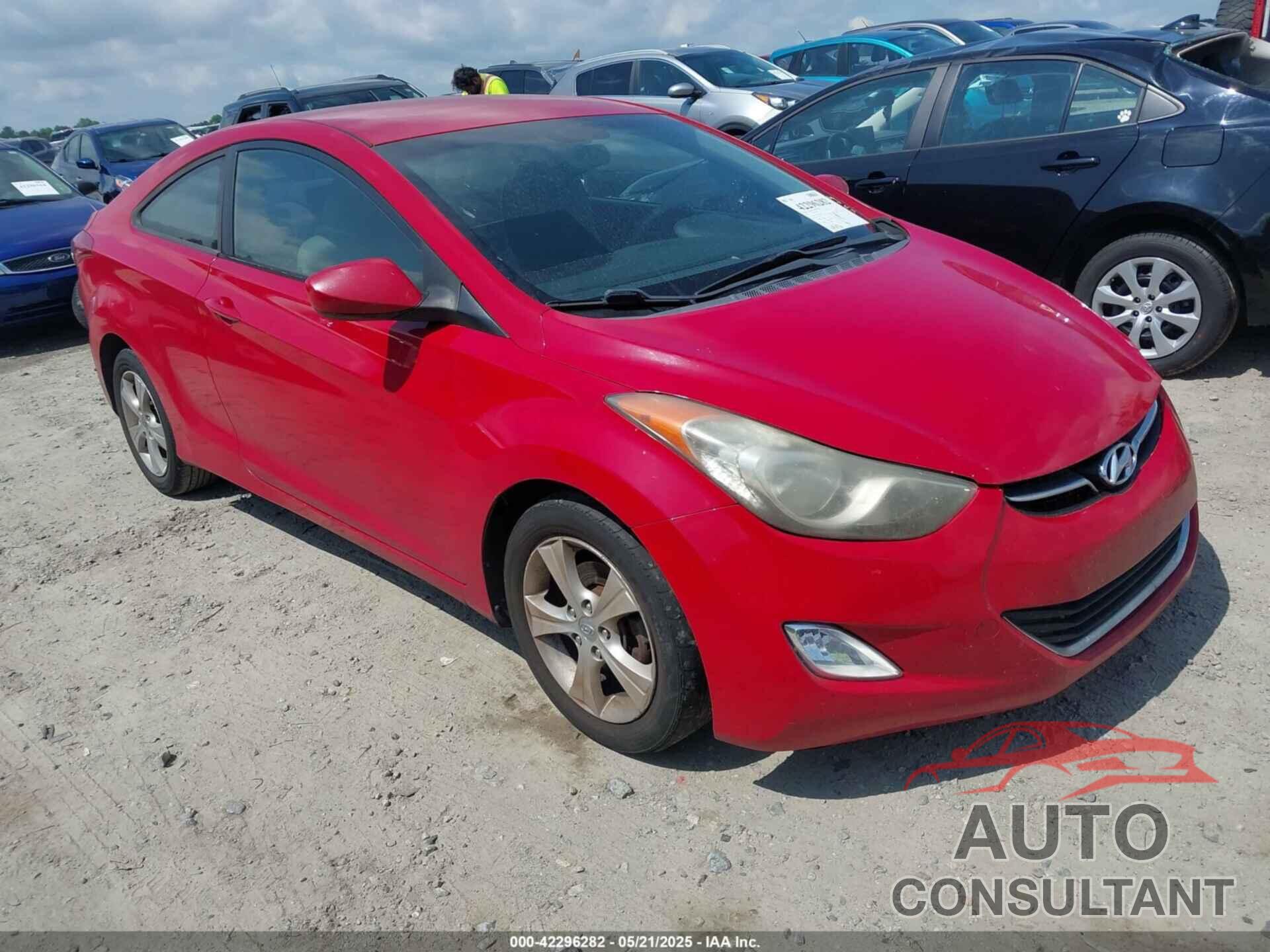HYUNDAI ELANTRA 2013 - KMHDH6AE7DU005598