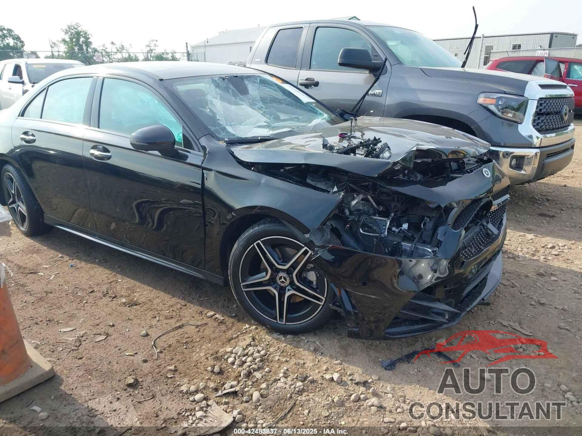 MERCEDES-BENZ A 220 2022 - W1K3G4FBXNJ355757