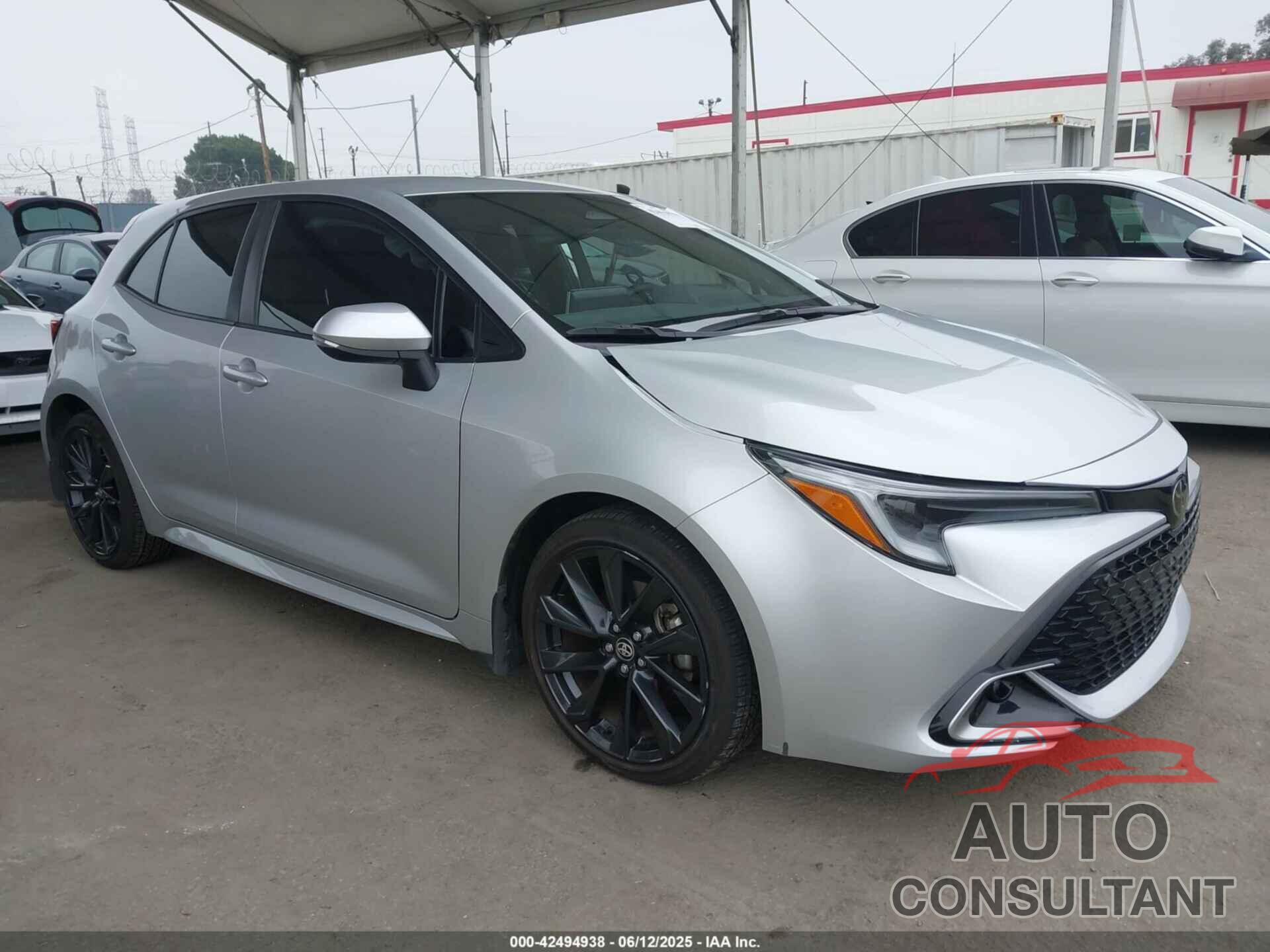 TOYOTA COROLLA 2023 - JTNC4MBE0P3200852