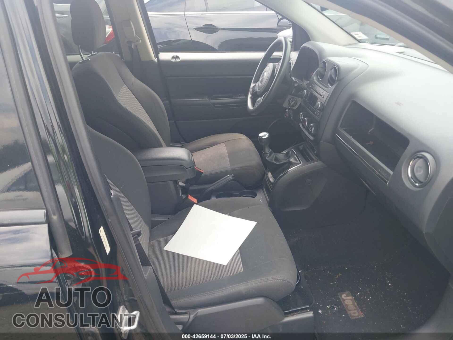 JEEP COMPASS 2012 - 1C4NJCBA8CD567483