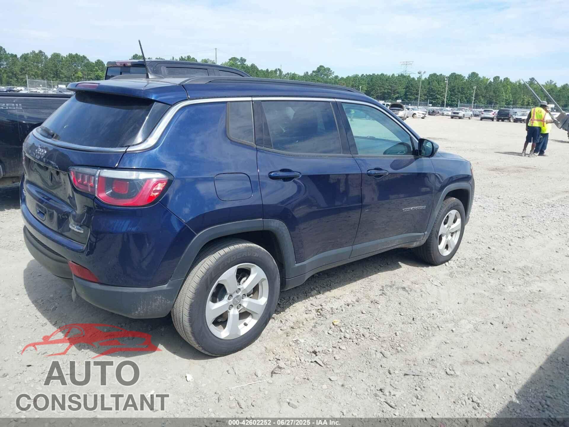 JEEP COMPASS 2018 - 3C4NJDBB4JT116122