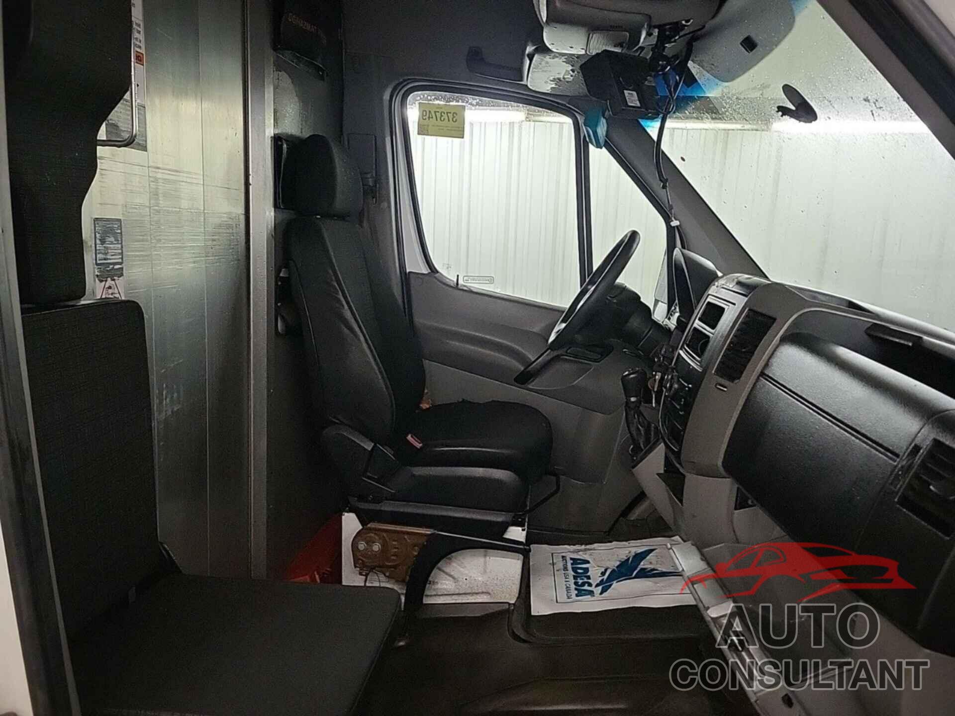 MERCEDES-BENZ SPRINTER 2500 2014 - WD3PE8DE4E5897896