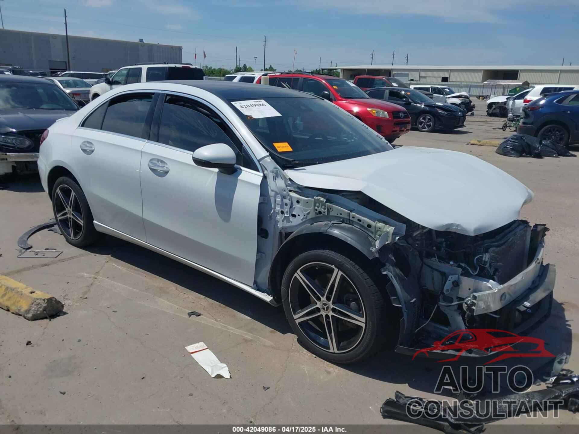 MERCEDES-BENZ A 220 2022 - W1K3G4FB2NJ357146
