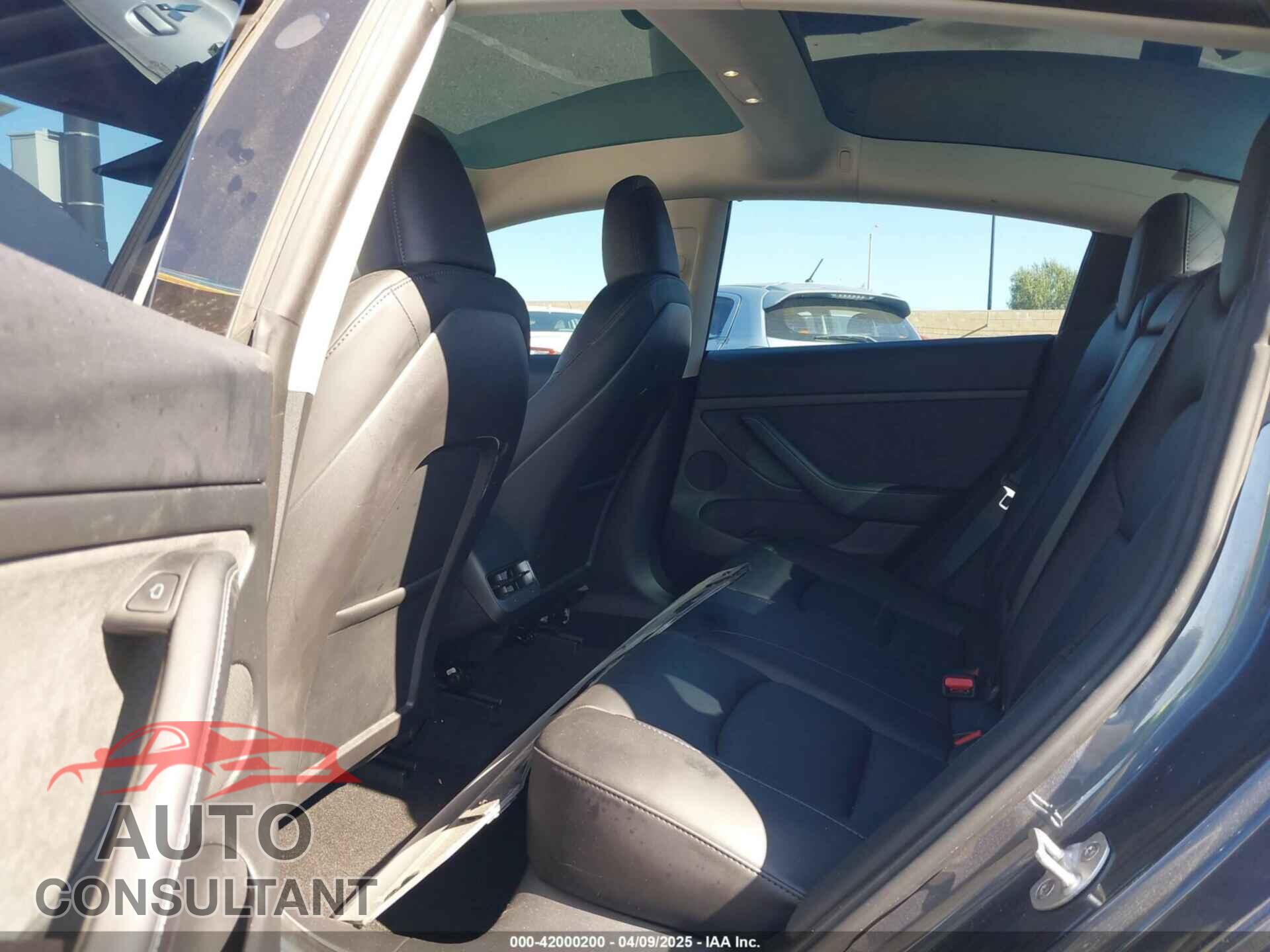 TESLA MODEL 3 2023 - 5YJ3E1EA2PF640289