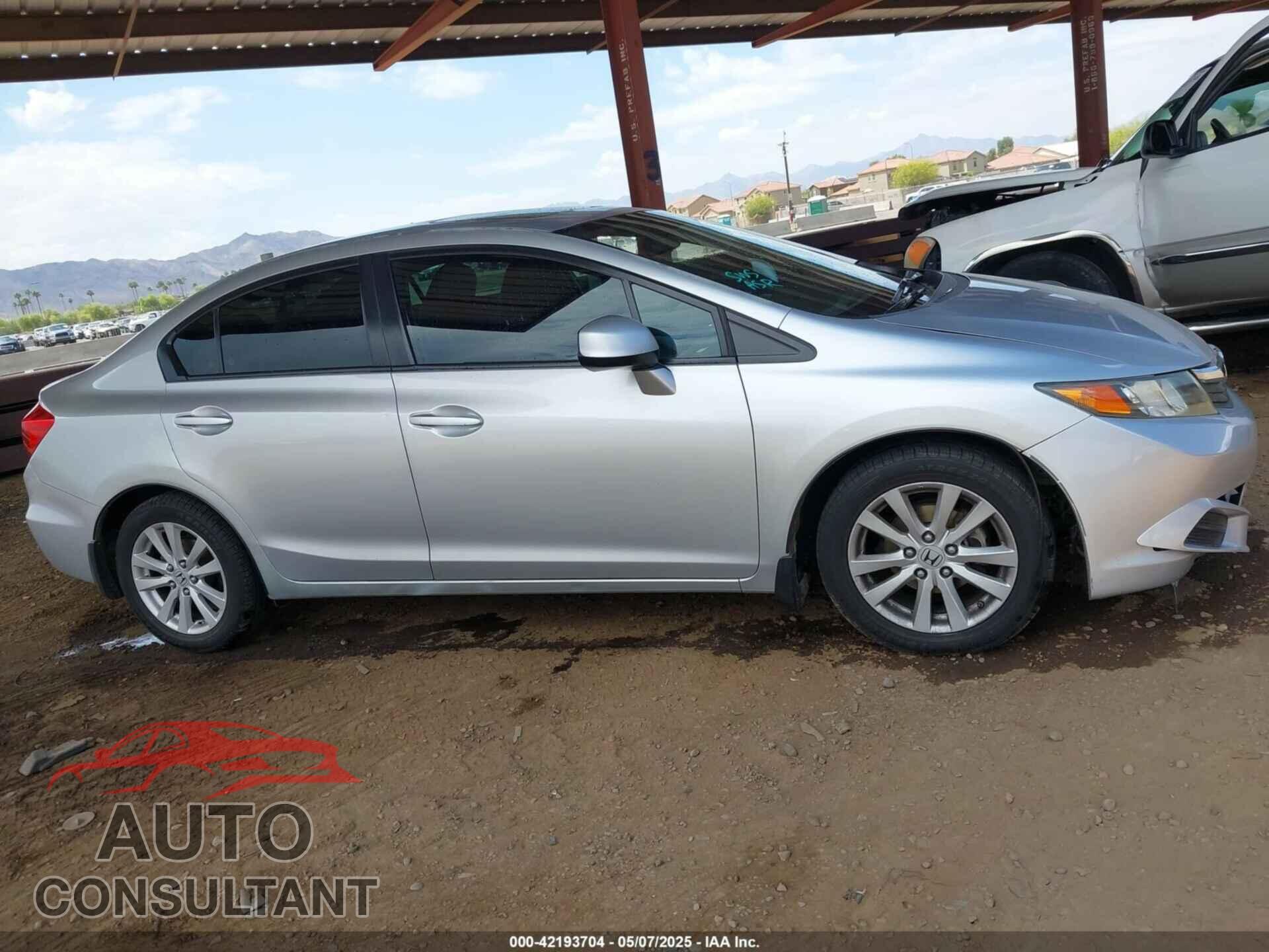 HONDA CIVIC 2012 - 2HGFB2F82CH522594