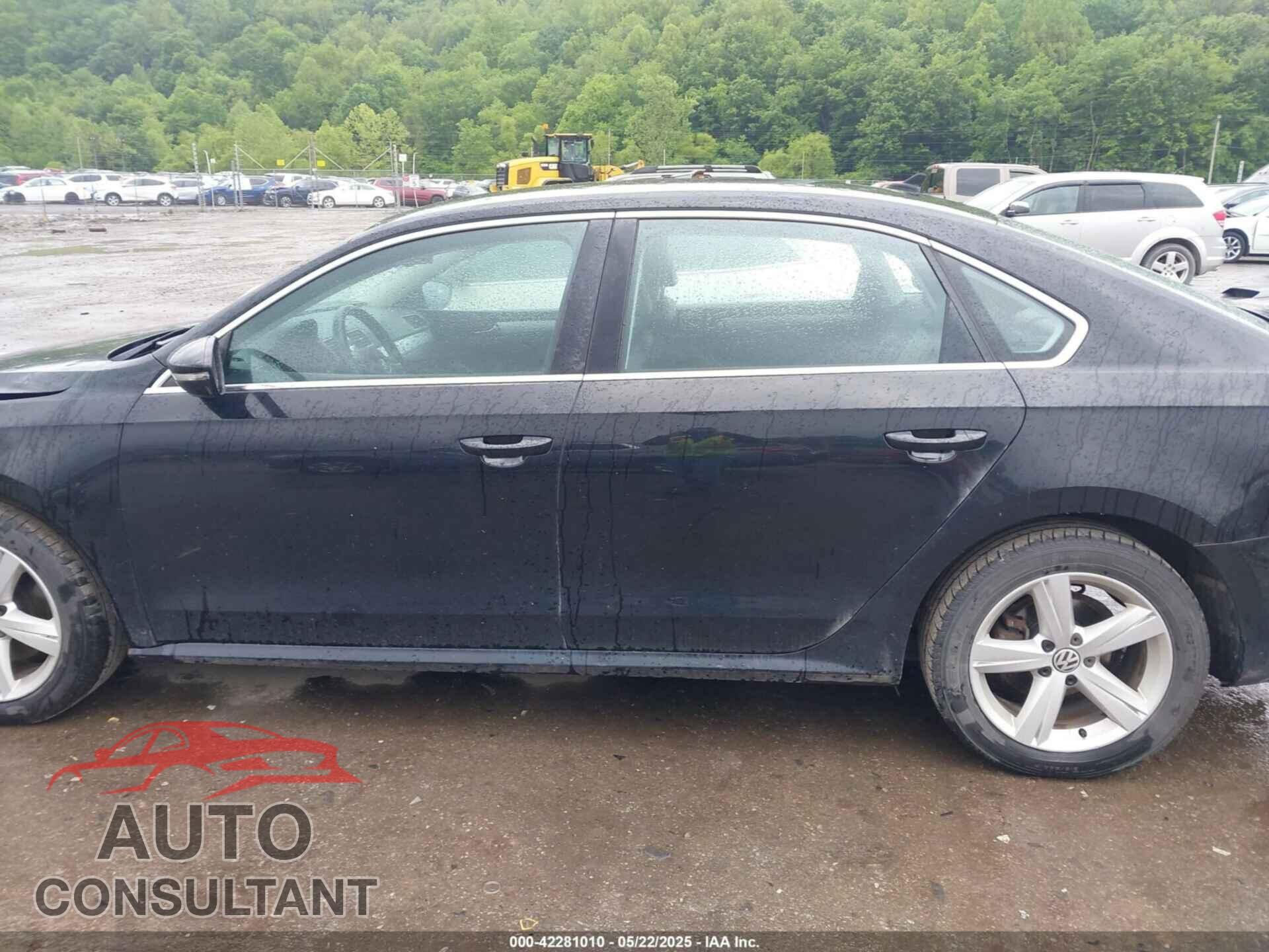VOLKSWAGEN PASSAT 2012 - 1VWBP7A30CC101769