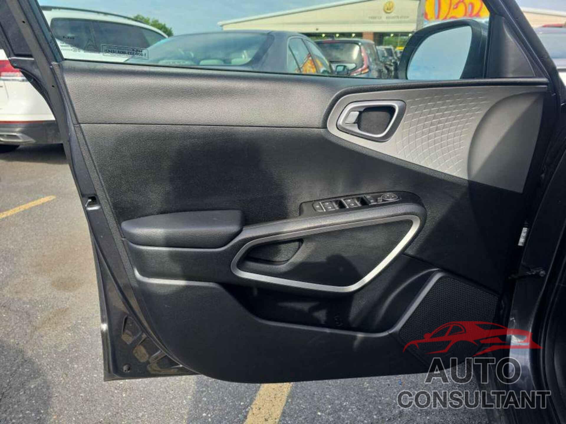 KIA SOUL 2023 - KNDJ23AU6P7880091