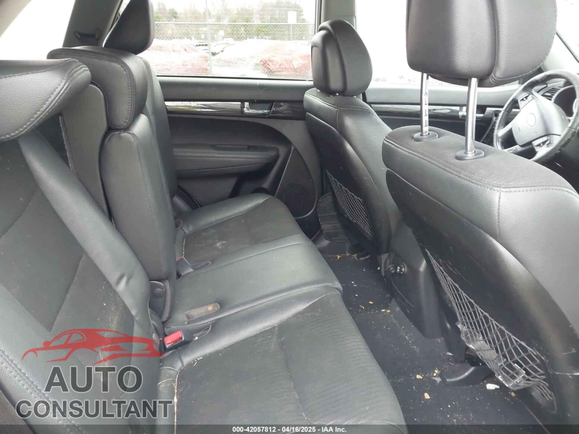 KIA SORENTO 2012 - 5XYKU3A60CG225714