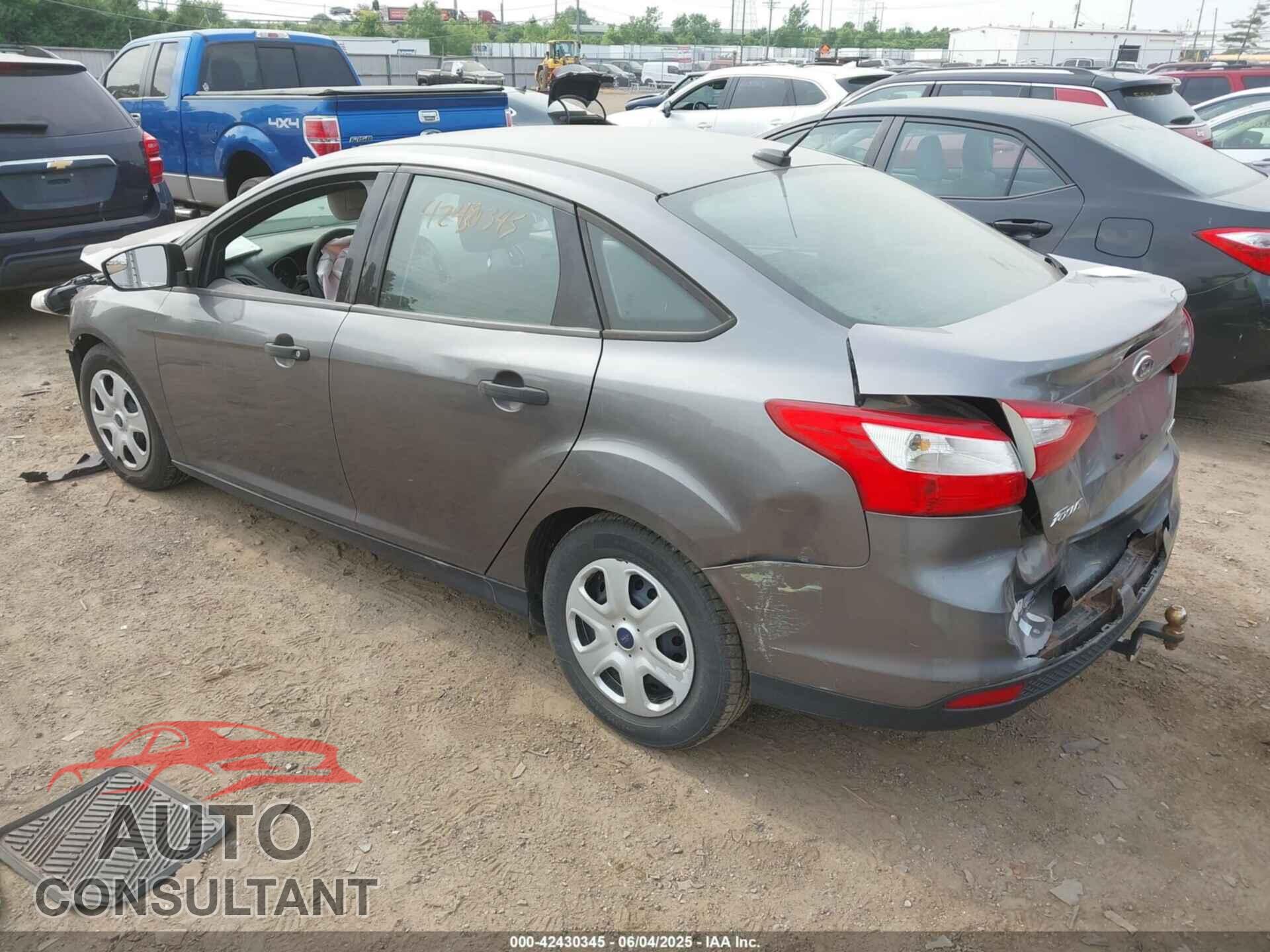 FORD FOCUS 2014 - 1FADP3E25EL370929