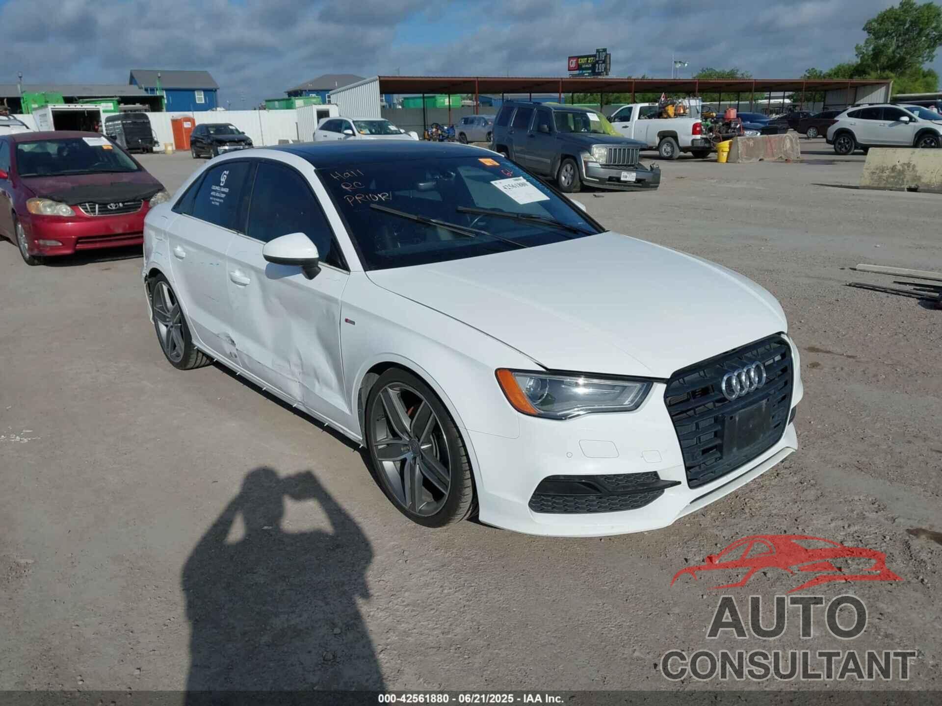 AUDI A3 2016 - WAUA7GFF8G1116231