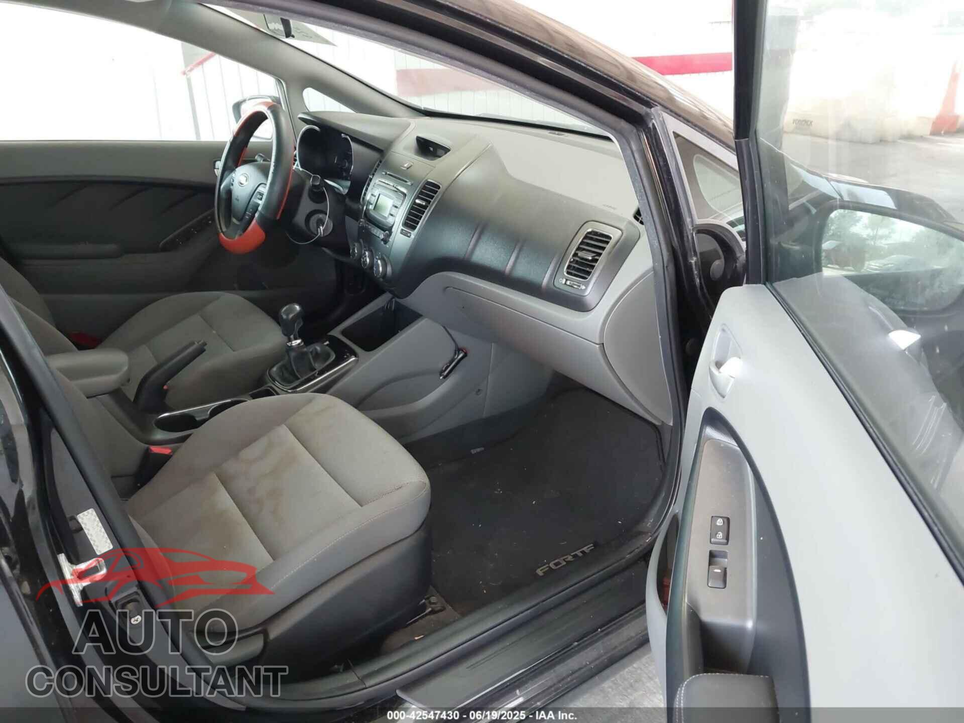 KIA FORTE 2017 - 3KPFK4A74HE036218