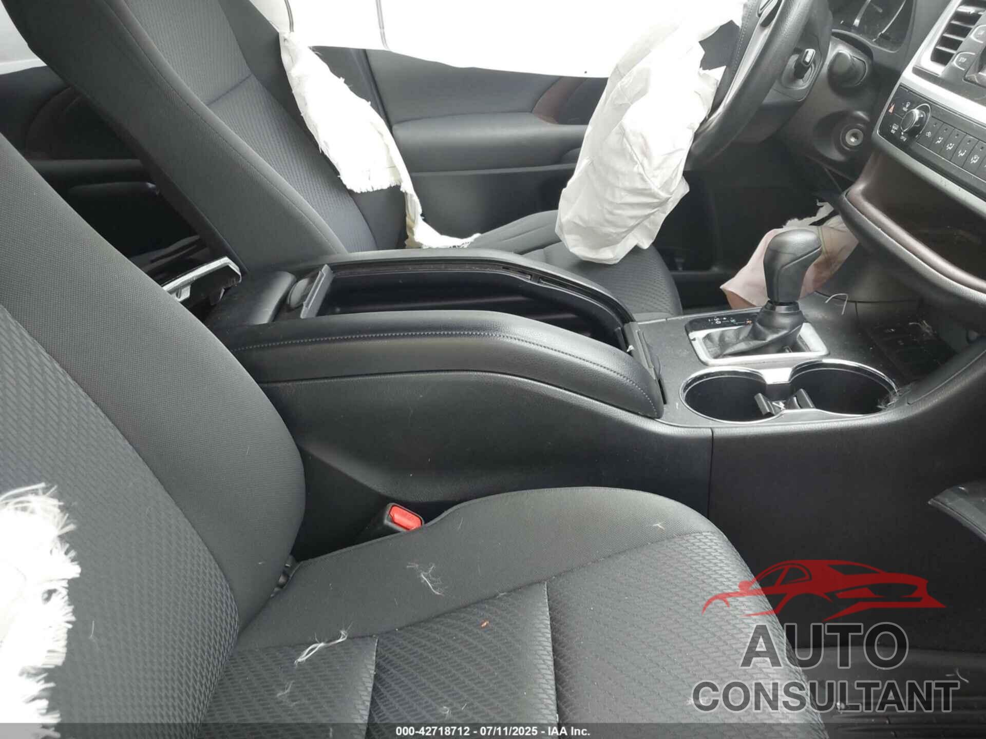 TOYOTA HIGHLANDER 2015 - 5TDZARFH2FS016065