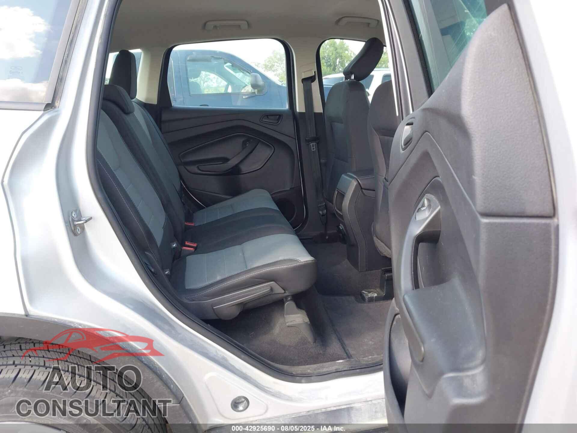 FORD ESCAPE 2019 - 1FMCU0F74KUC03745