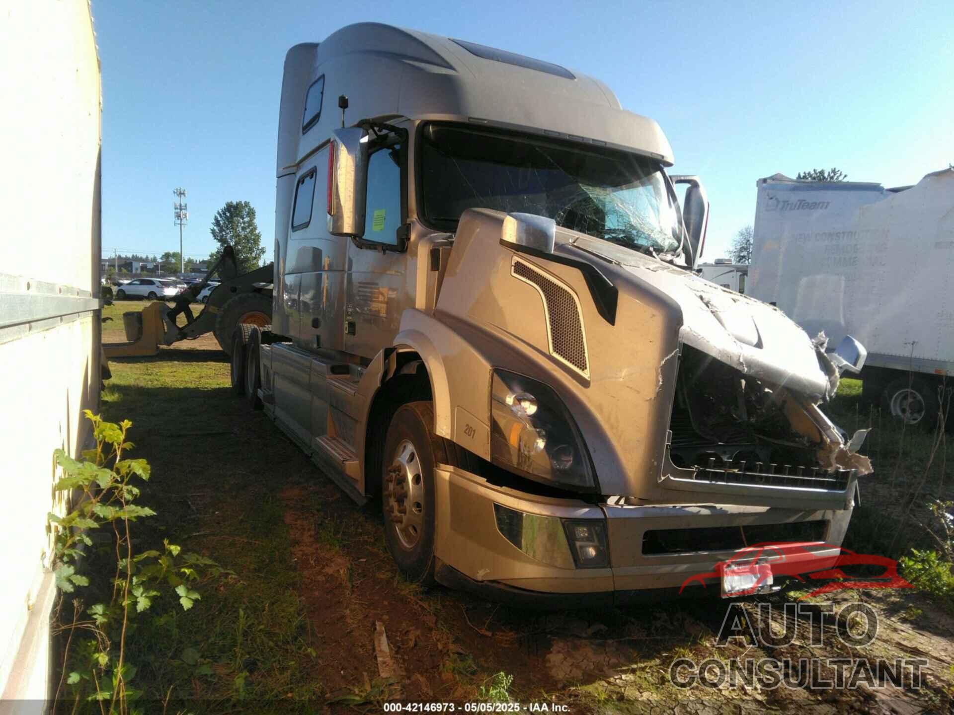 VOLVO VN 2016 - 4V4NC9EJ2GN958352