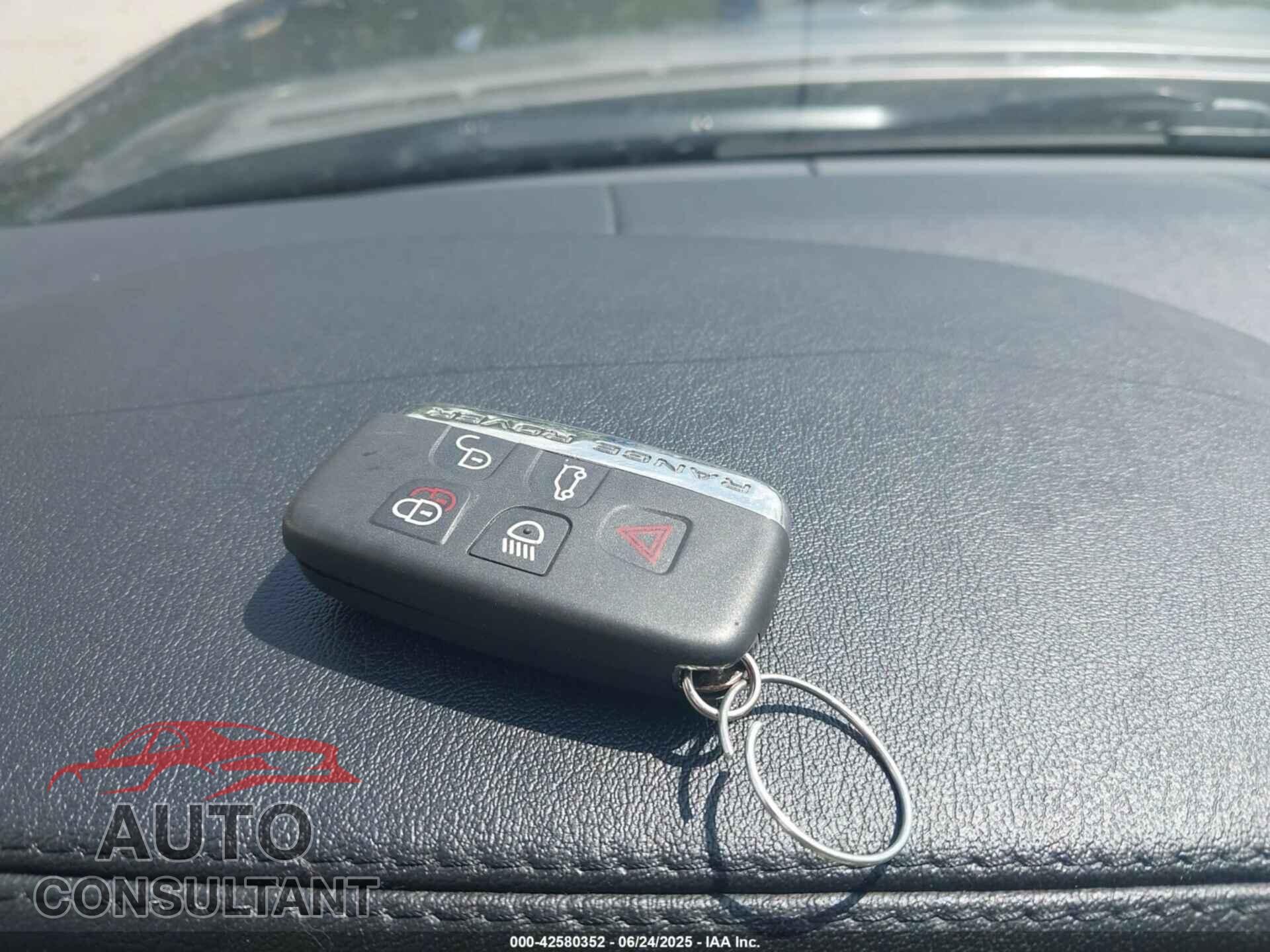 LAND ROVER RANGE ROVER 2015 - SALGS2TF1FA219503