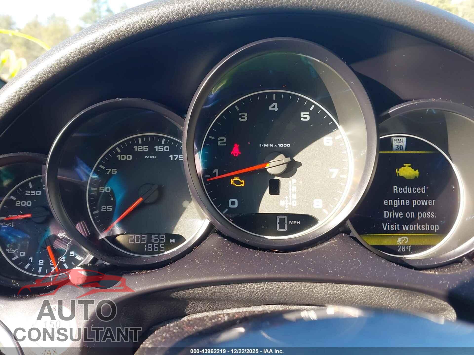 PORSCHE CAYENNE 2016 - WP1AA2A25GLA10608