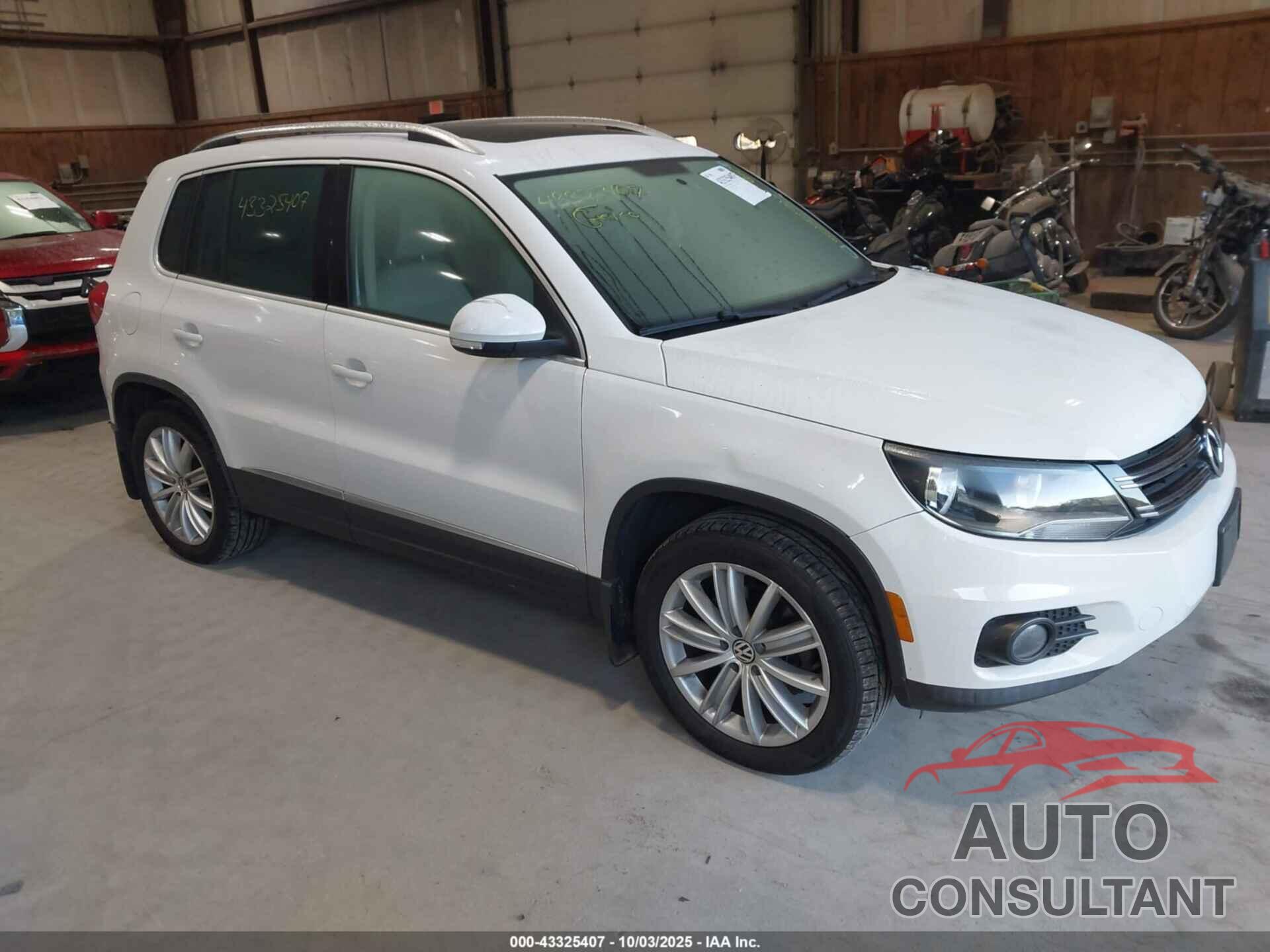 VOLKSWAGEN TIGUAN 2012 - WVGBV7AX1CW607892