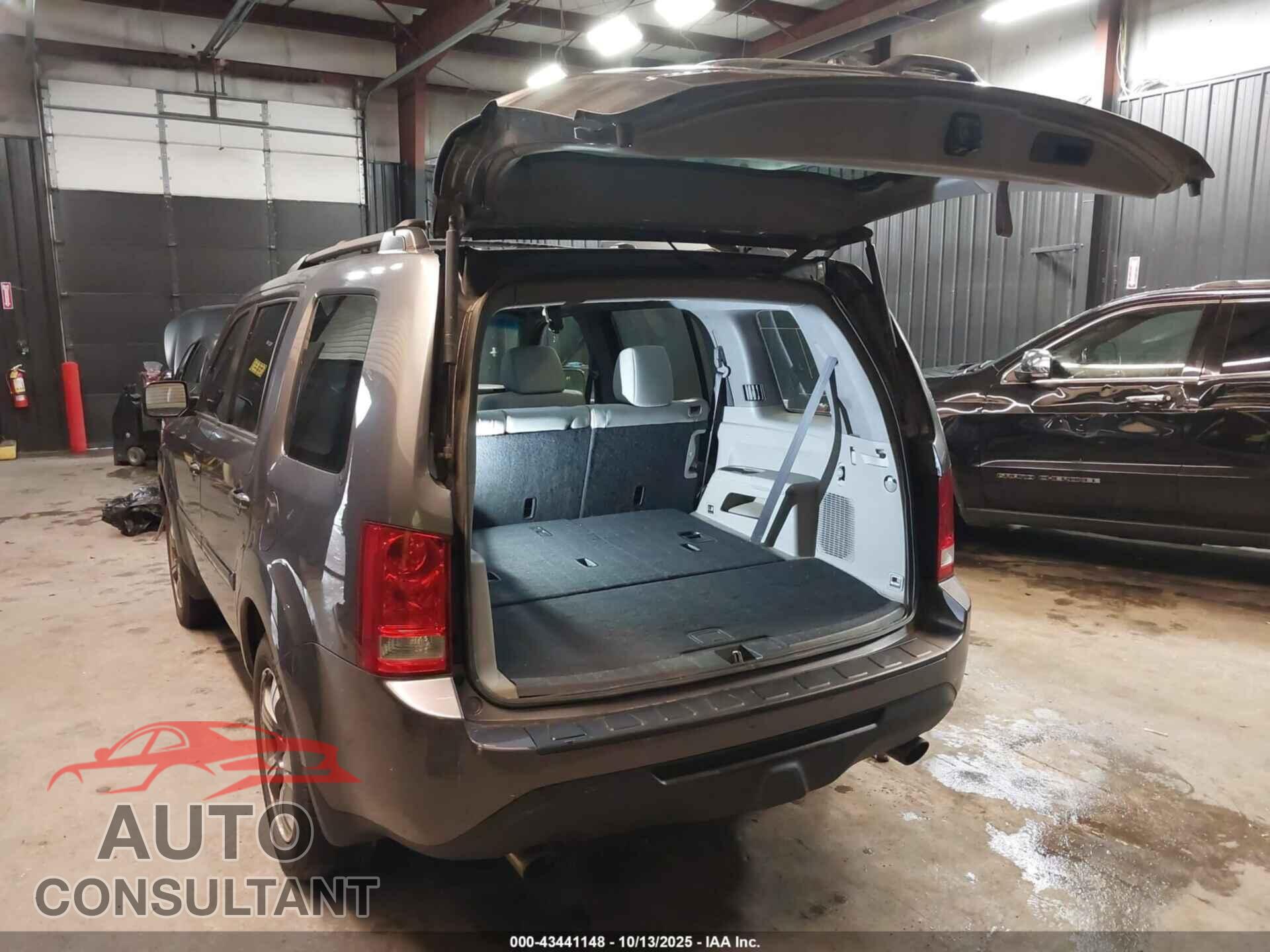 HONDA PILOT 2015 - 5FNYF4H36FB067963