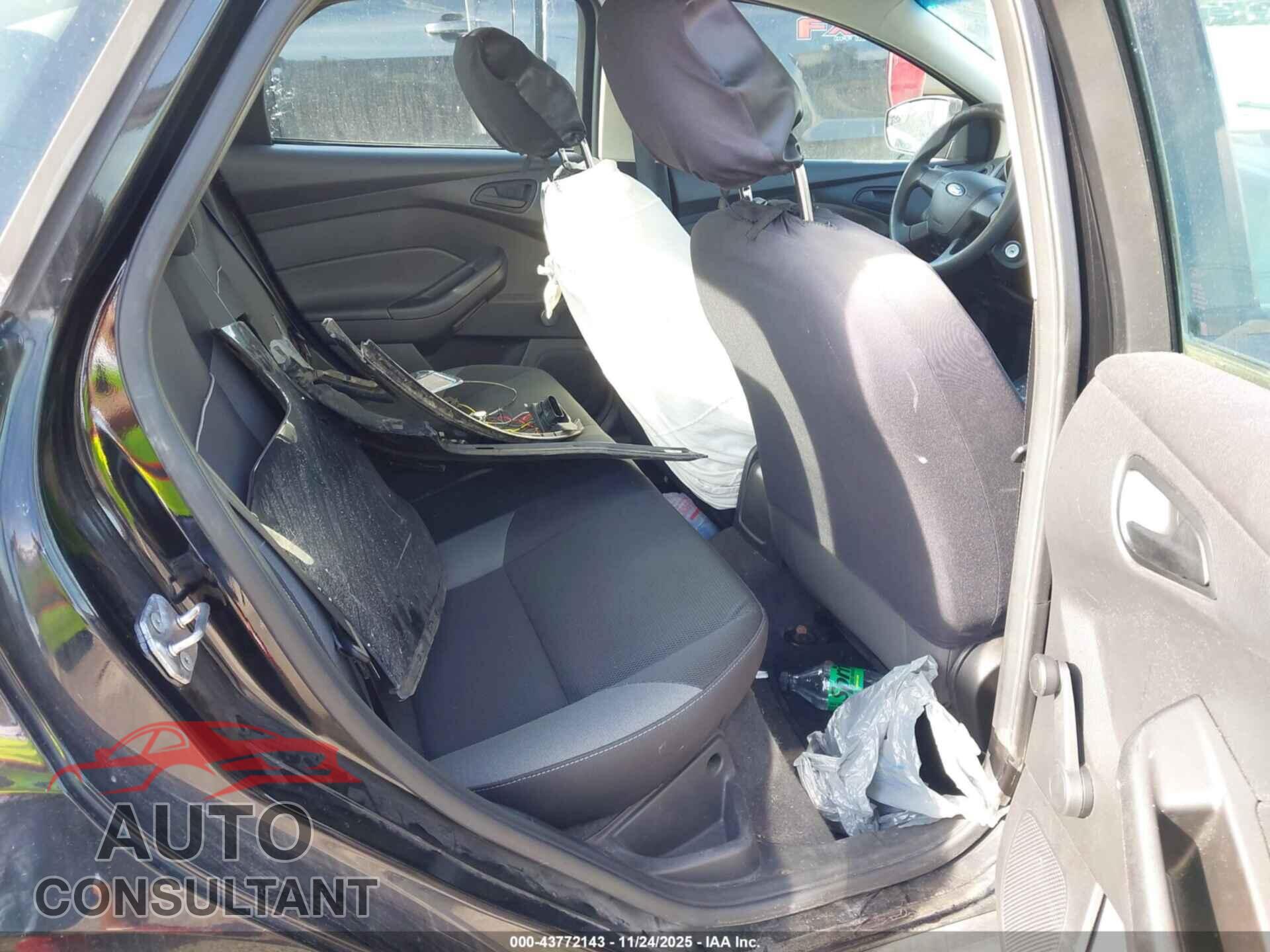 FORD FOCUS 2012 - 1FAHP3E27CL268563
