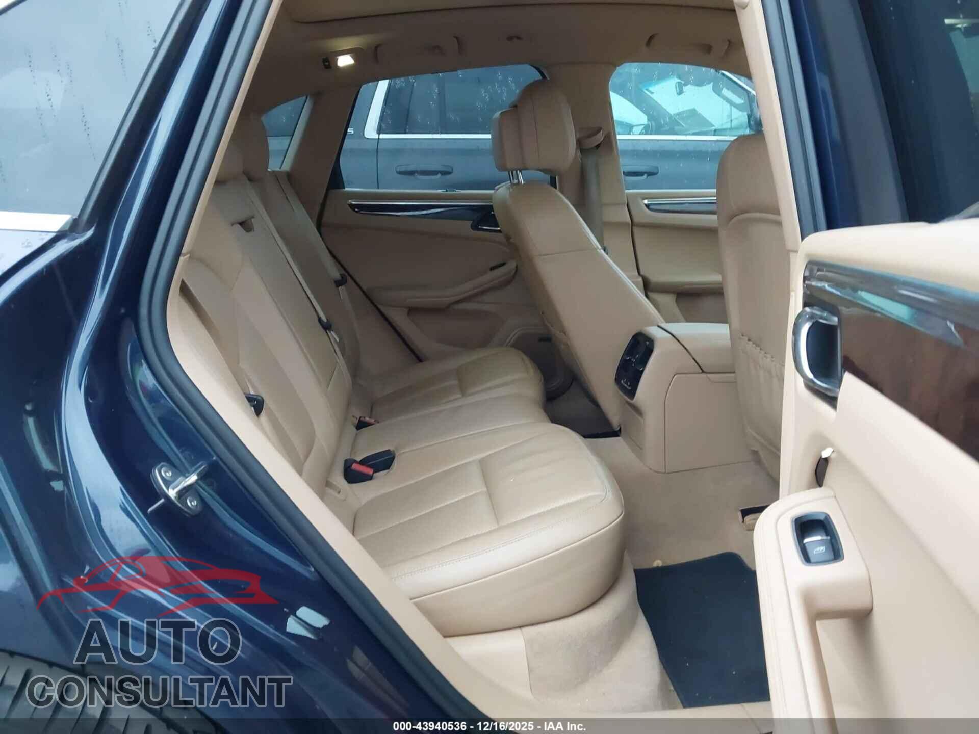 PORSCHE MACAN 2015 - WP1AB2A58FLB58032