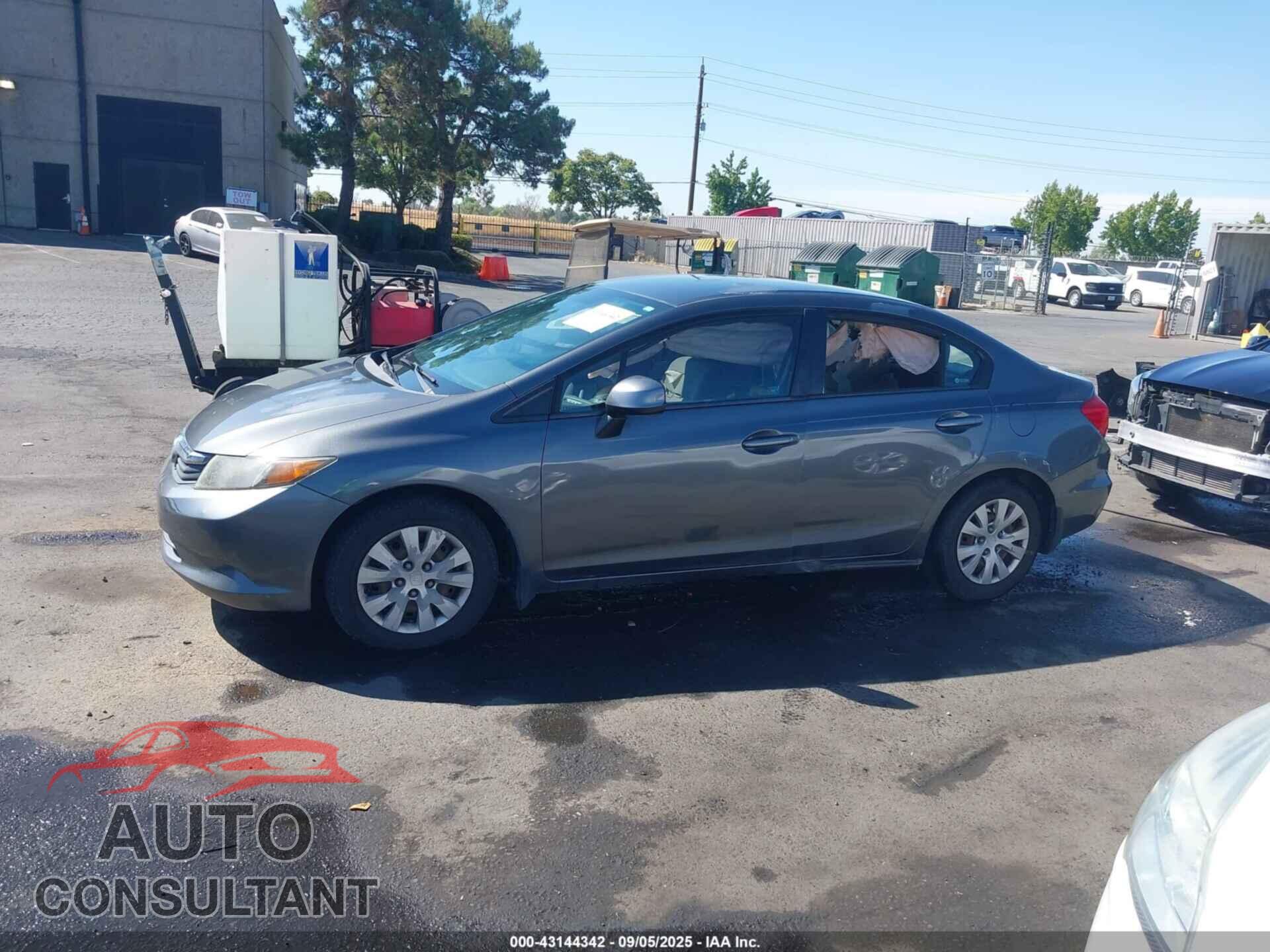HONDA CIVIC 2012 - 2HGFB2F56CH320217