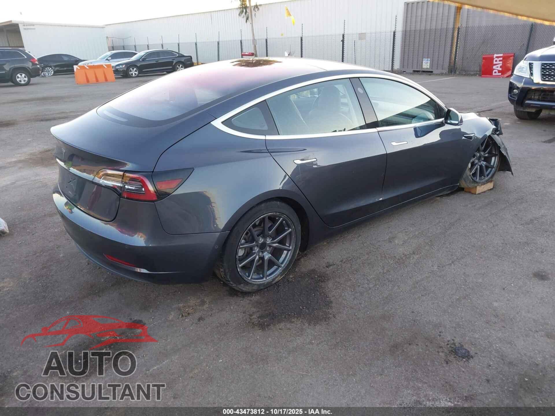 TESLA MODEL 3 2018 - 5YJ3E1EA4JF002844