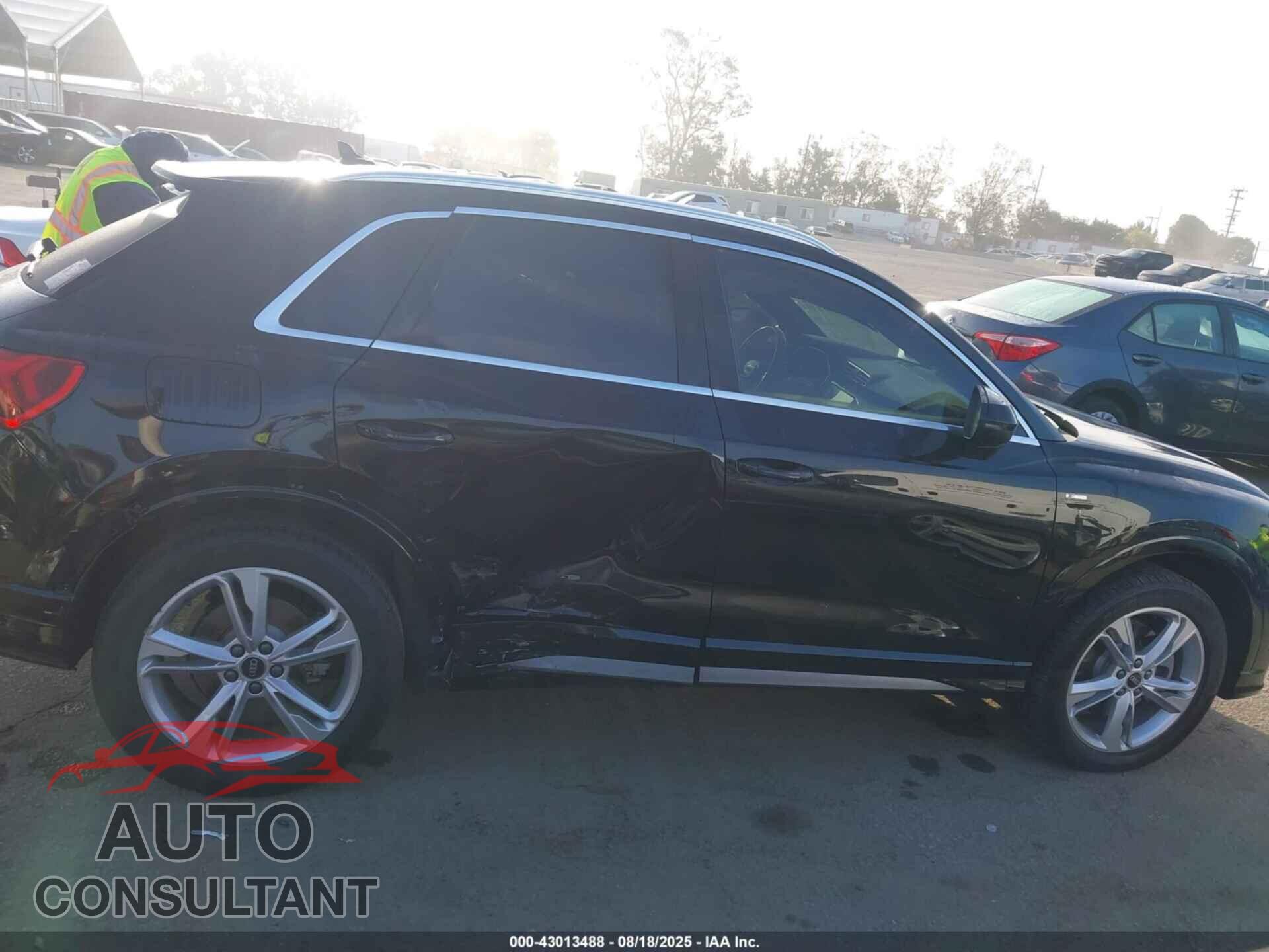 AUDI Q3 2023 - WA1EECF3XP1031491